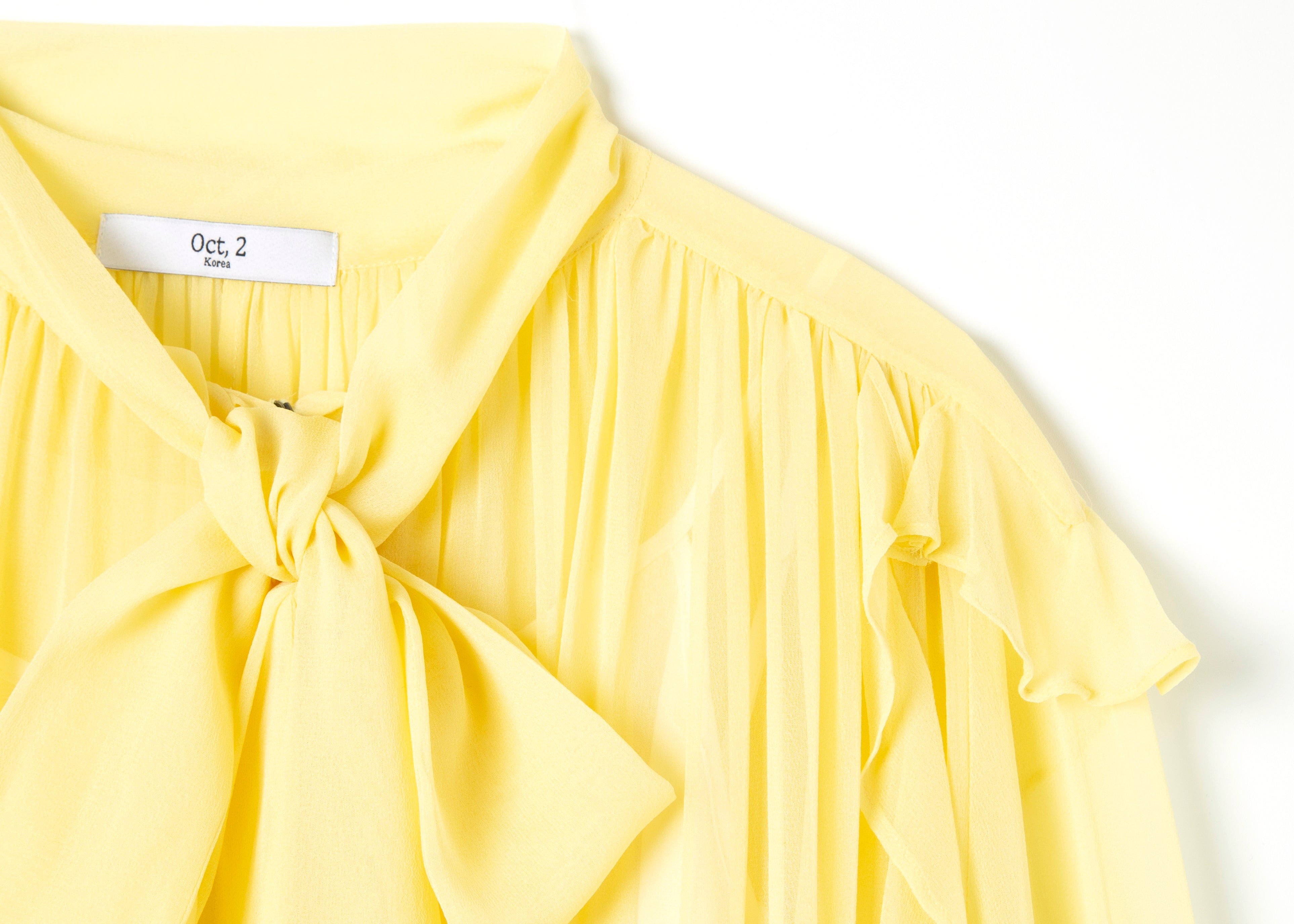 ROBE EN SOIE AVEC RUBAN_JAUNE