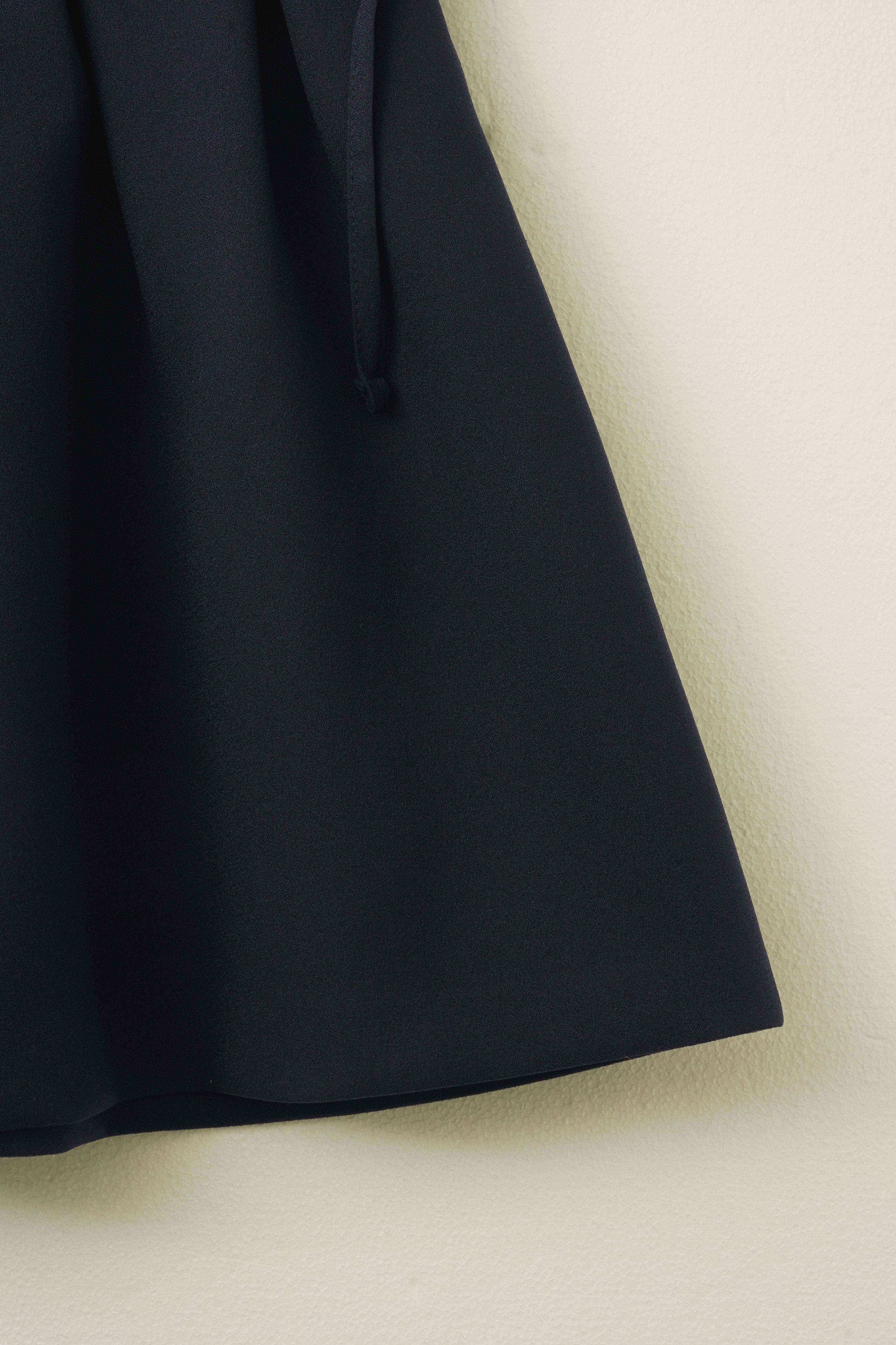 VOLUME PLEATS MINI SKIRT_DARK NAVY