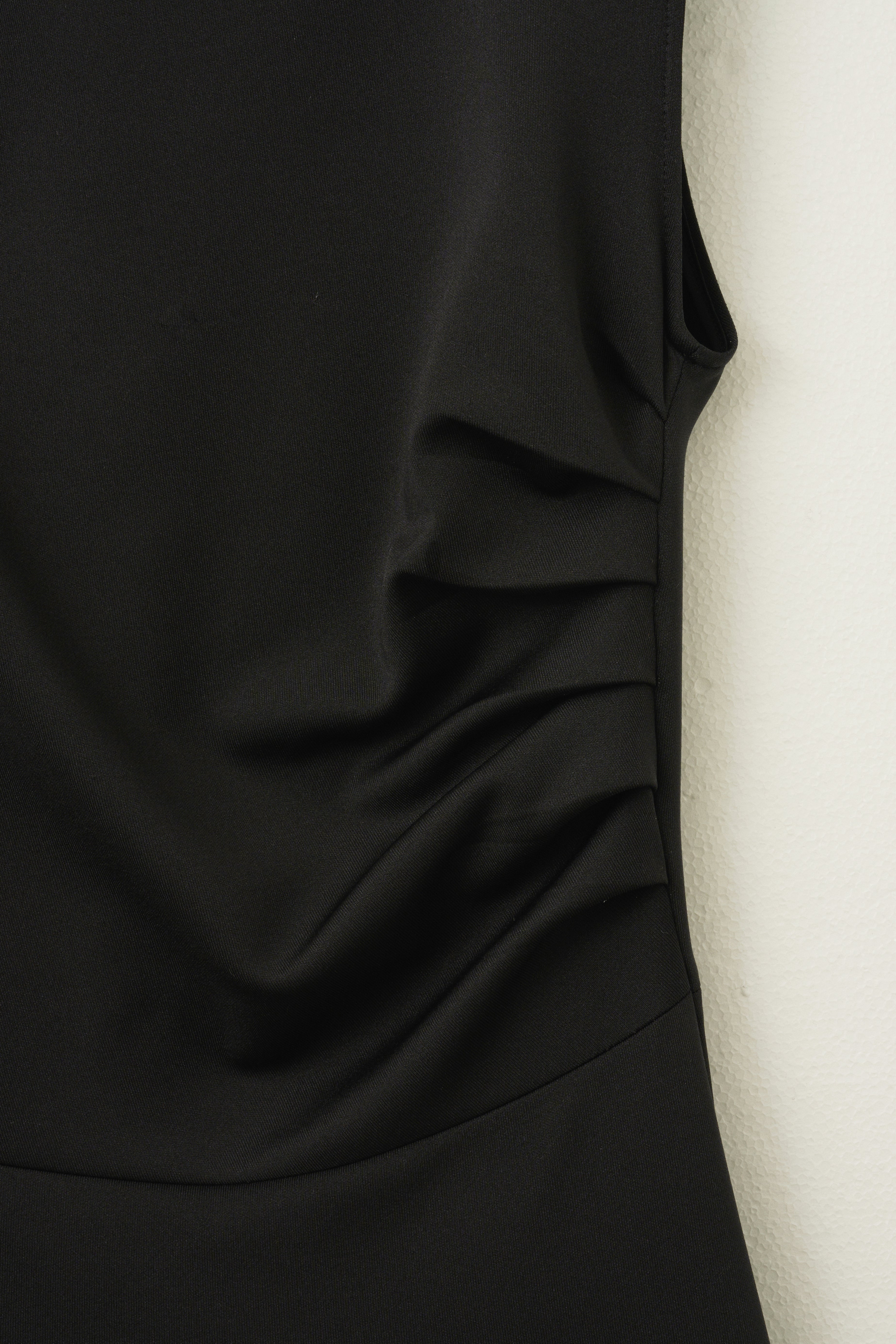ROBE SLIM DRAPÉE EN JERSEY_NOIR