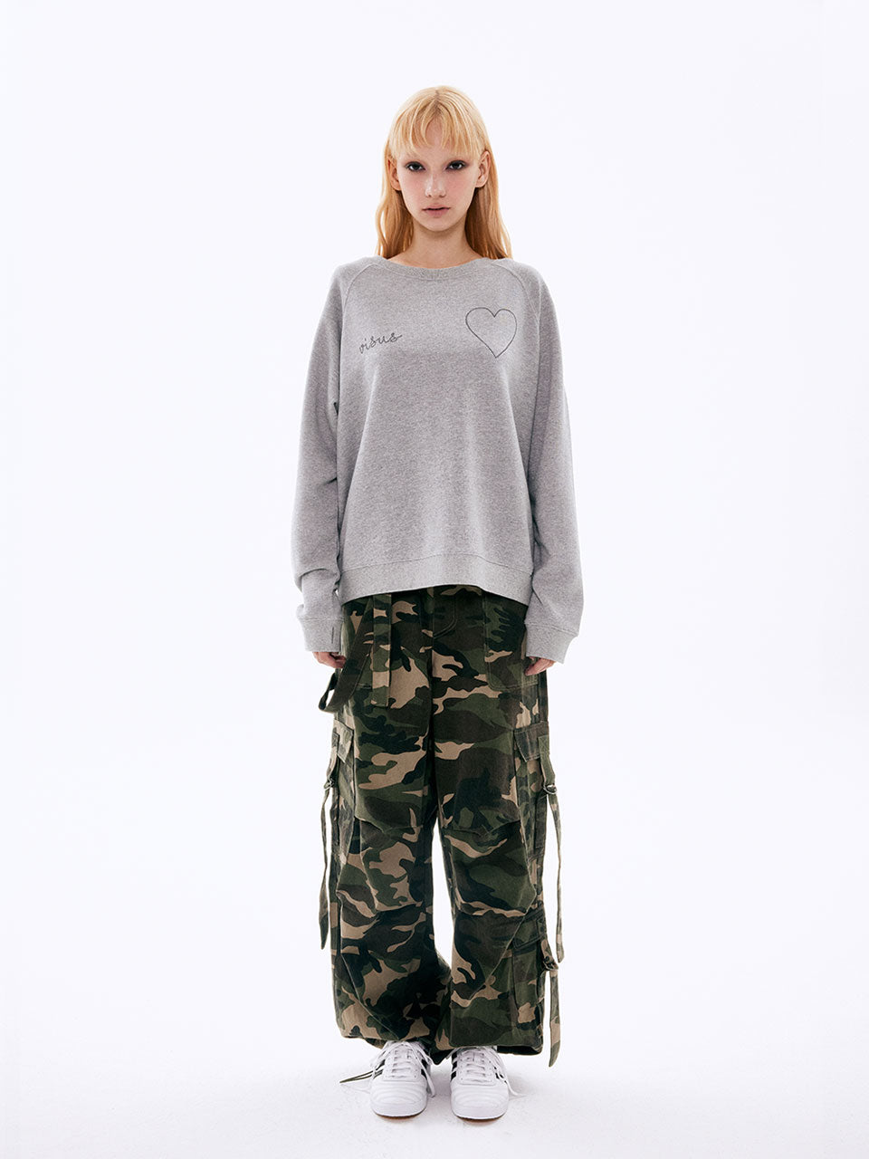 SWEATSHIRT À CŒUR PERLÉ_MÉLANGÉ