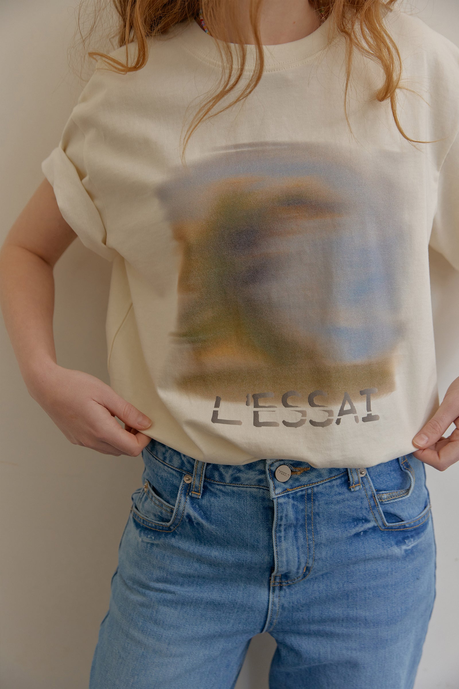 LESSAI GRAPHIC T-SHIRT_IVORY