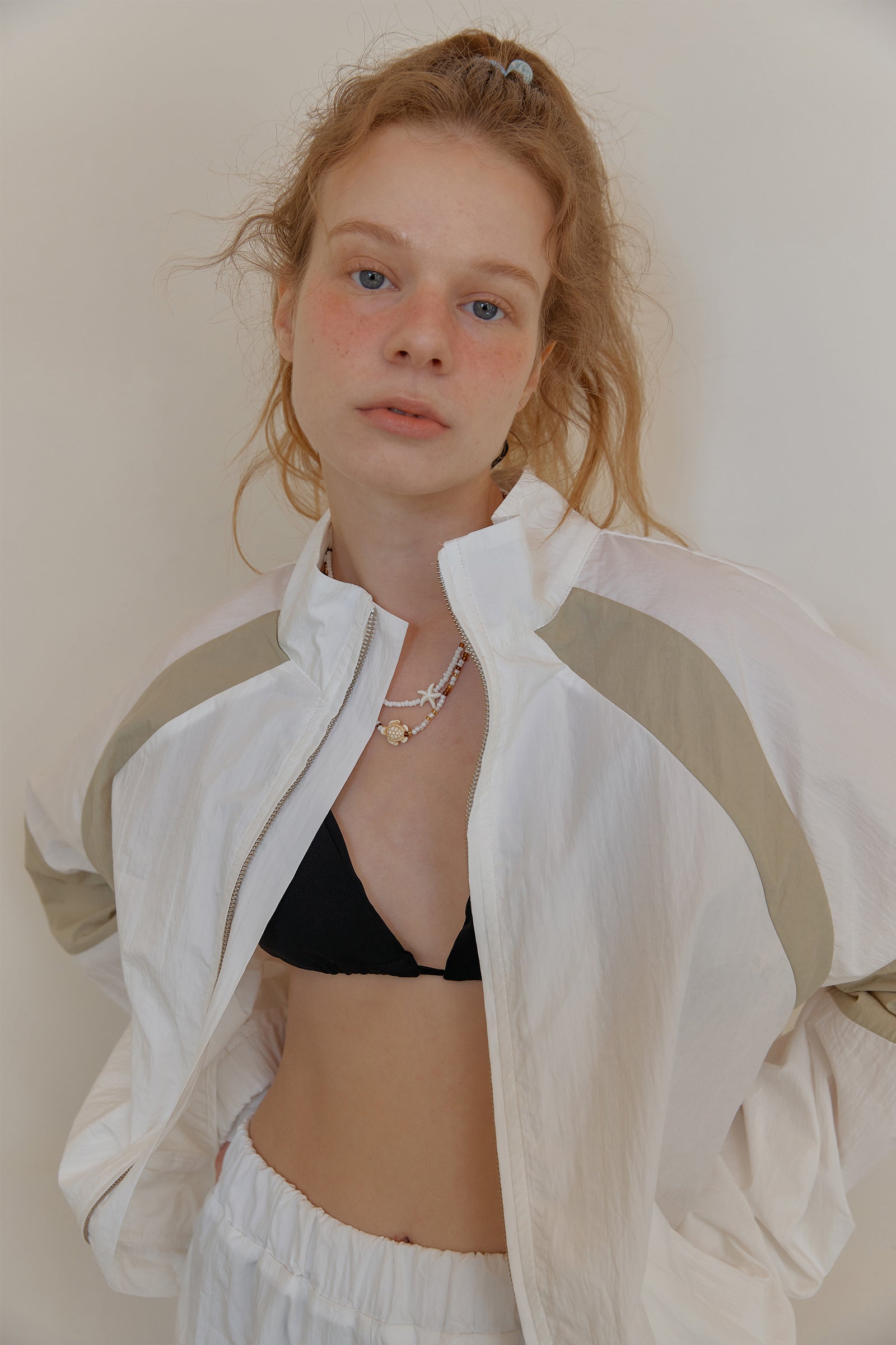 COUPE VENT OVERSIZE AVEC ZIP À DOUBLE SENS_BLANC