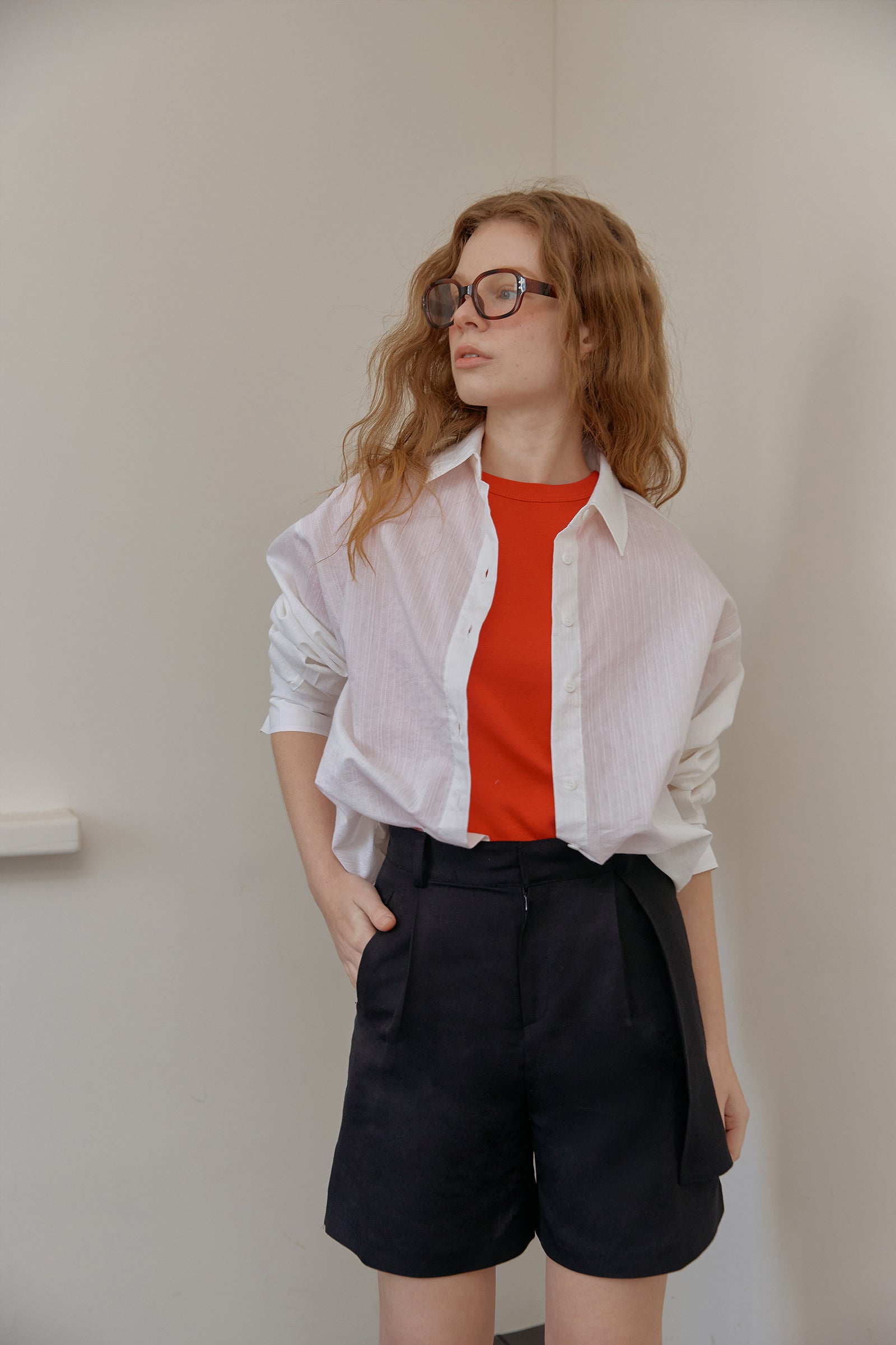 LINEN SIDE POINT BERMUDA PANTS_NOIR