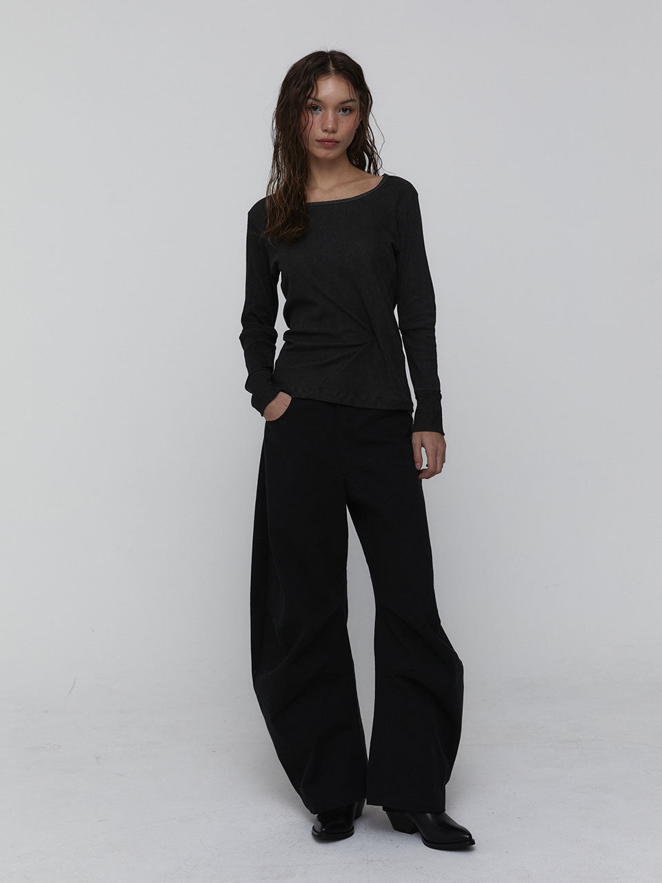 25SS CURVED COTTON PANTS_BLACK