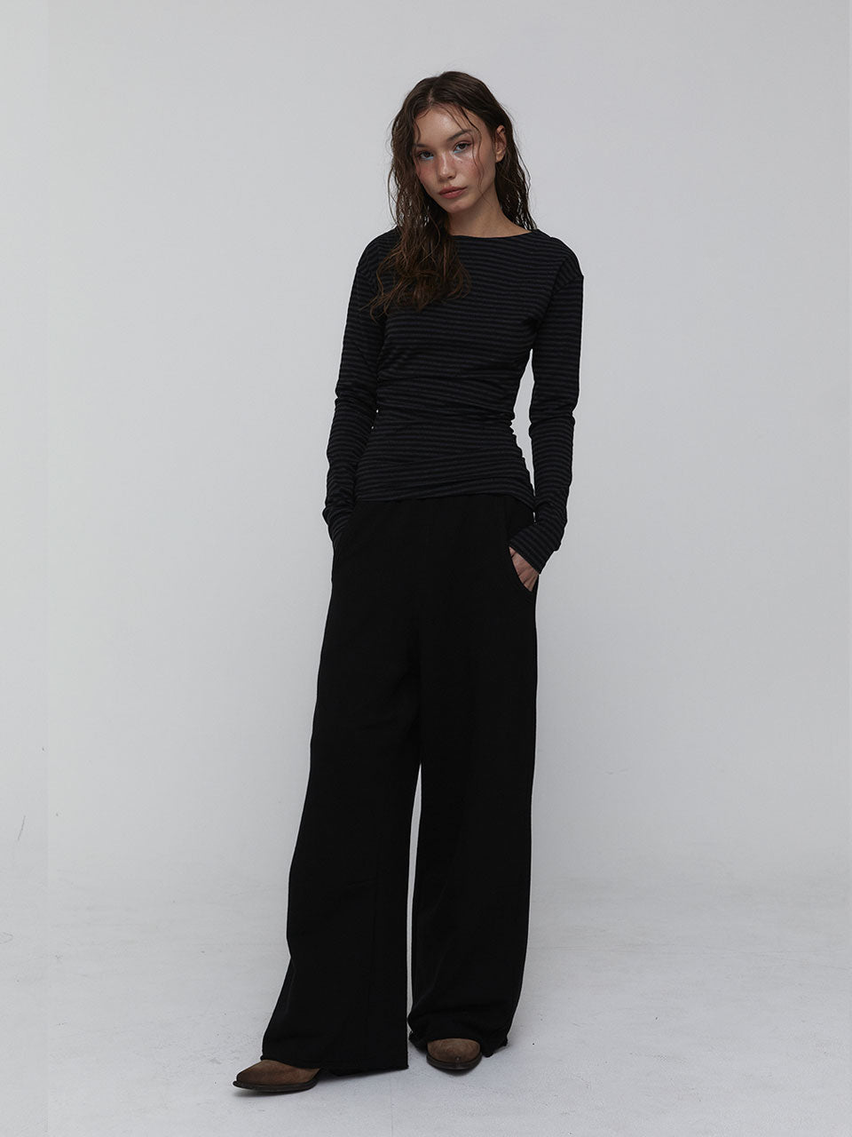 SIDE SHIRRING STRIPE TOP_CHARCOAL