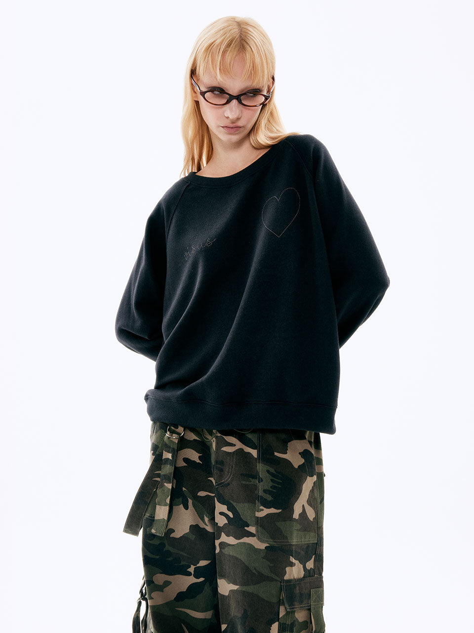 SWEATSHIRT À CŒUR PERLÉ_BLEU MARINE