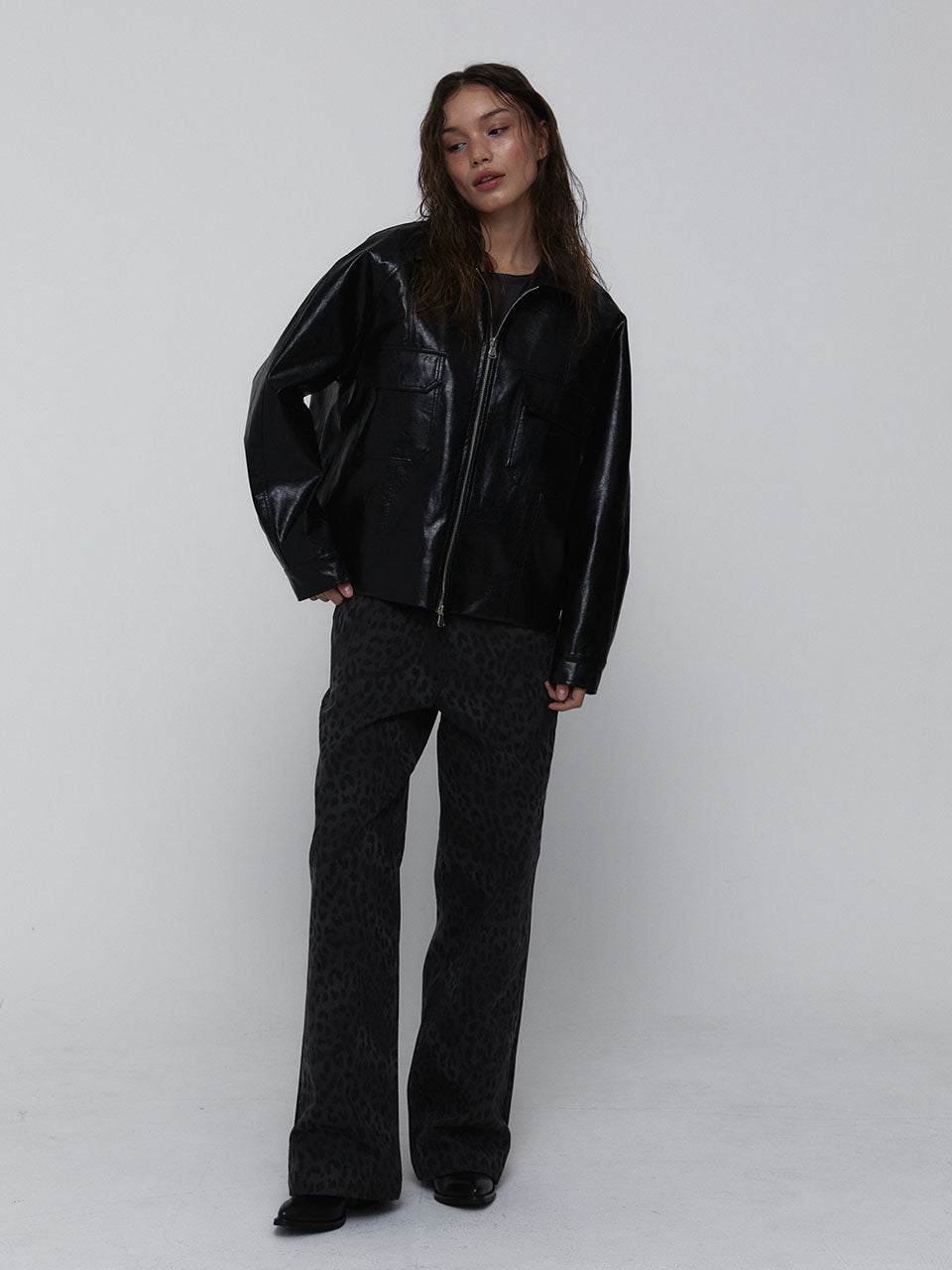 25SS COTTON LEOPARD REGULAR PANTS_CHARCOAL