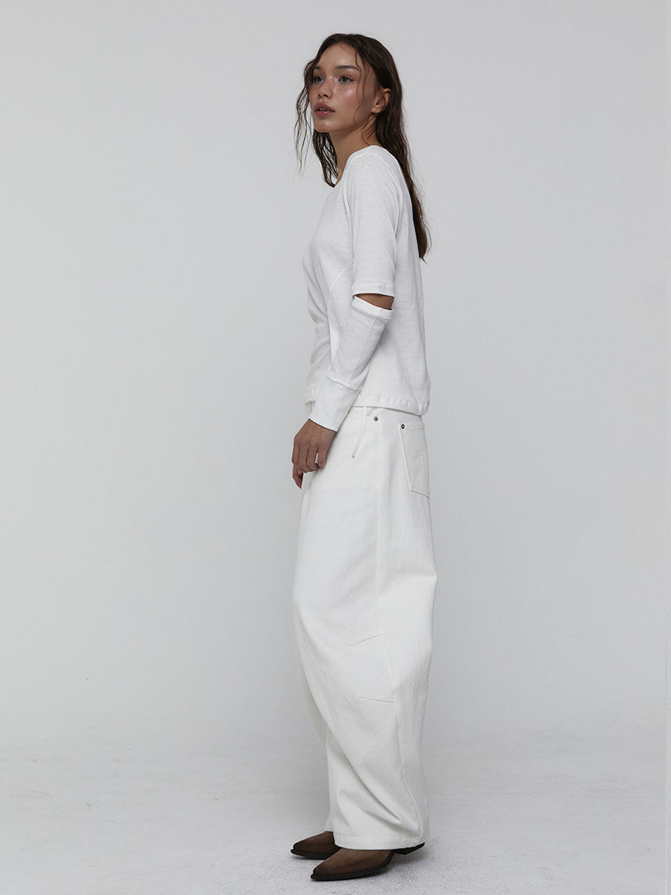 25SS CURVED COTTON PANTS_WHITE