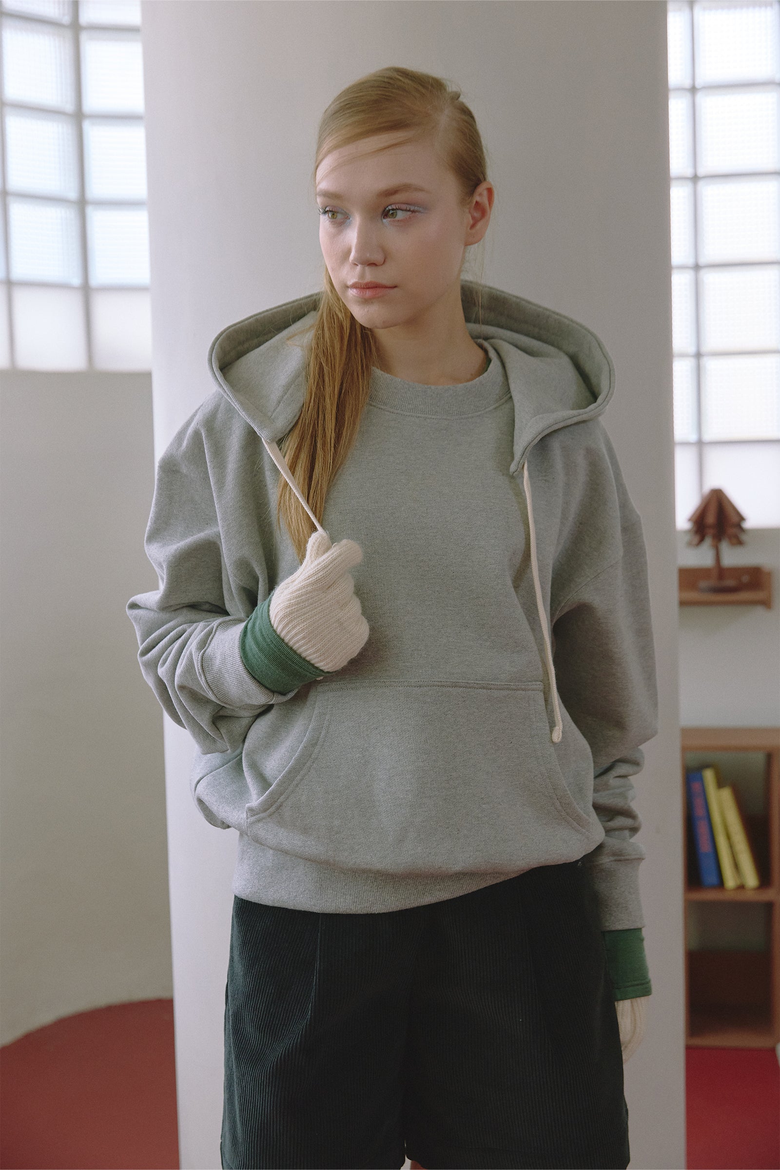 HOODIE OVERSIZE À CAPUCHE DÉTACHABLE EN COTON_GRIS