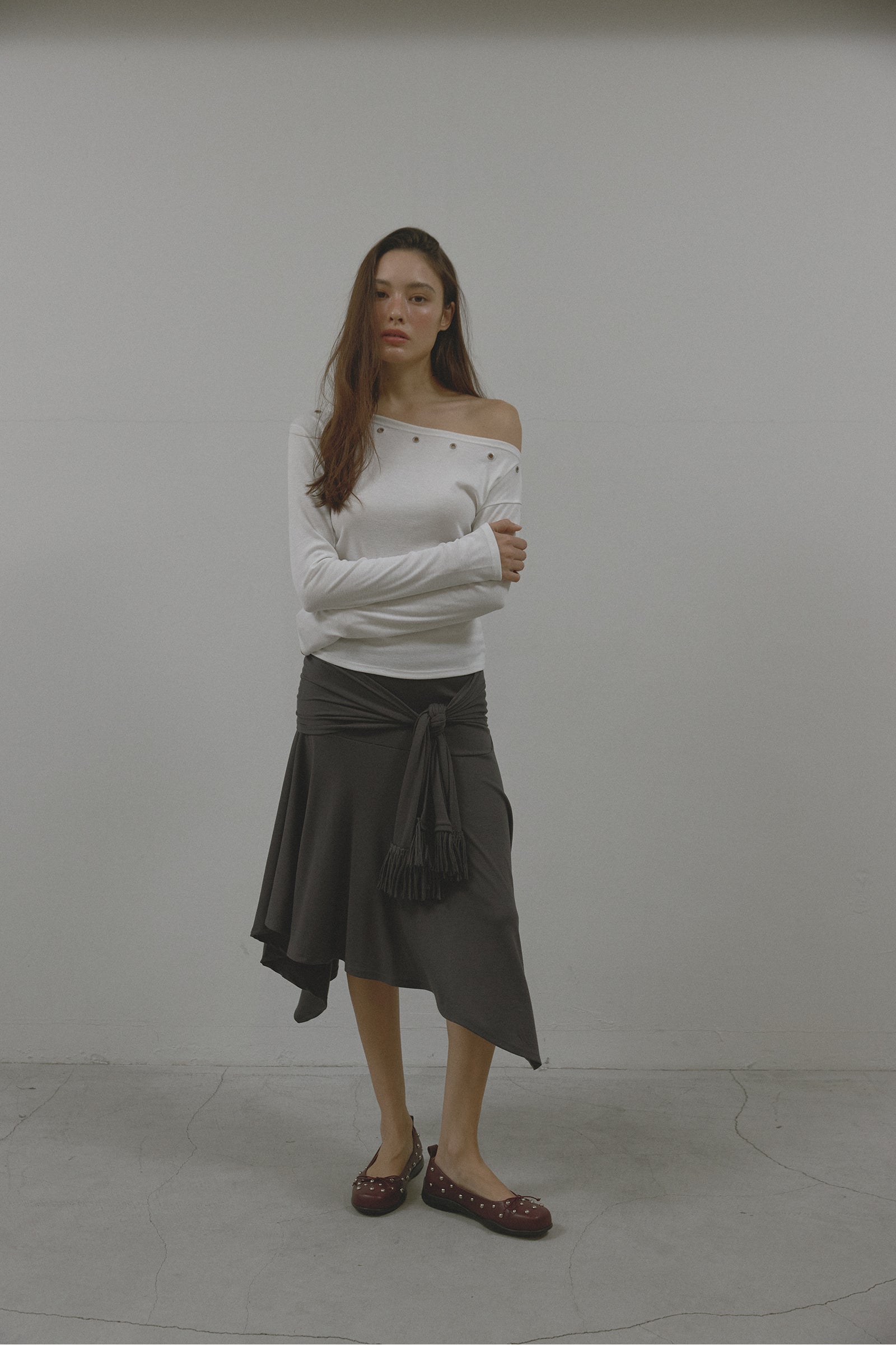 EYELET ONE SHOULDER LONG SLEEVE T_IVORY
