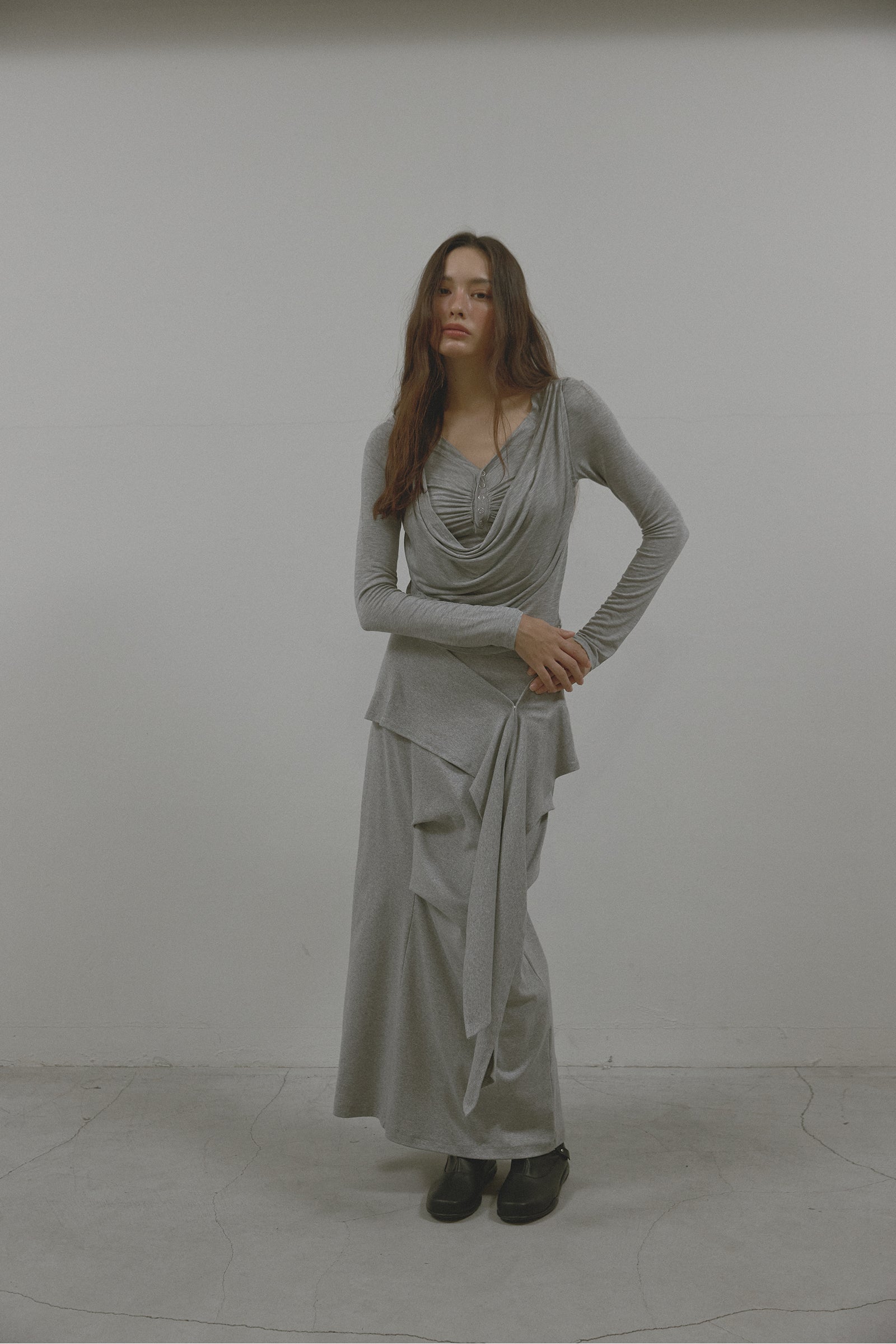 LAYERED COWL T_MELANGE GREY