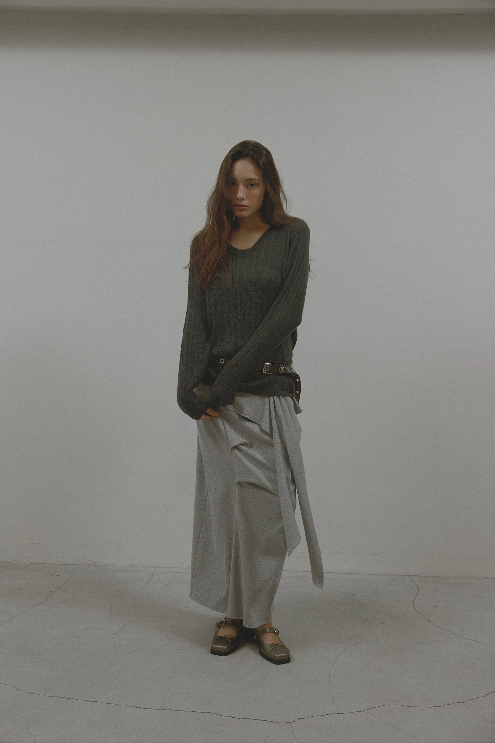 V-NECK GOLGI KNIT_GREY