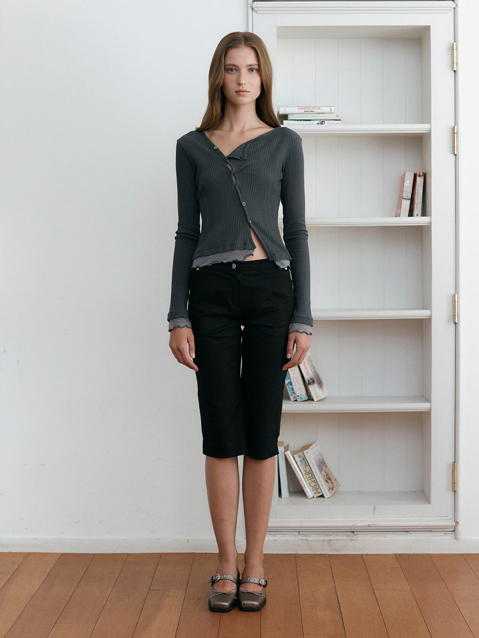 PANTACOURT CAPRI SLIM À RIVETS_NOIR
