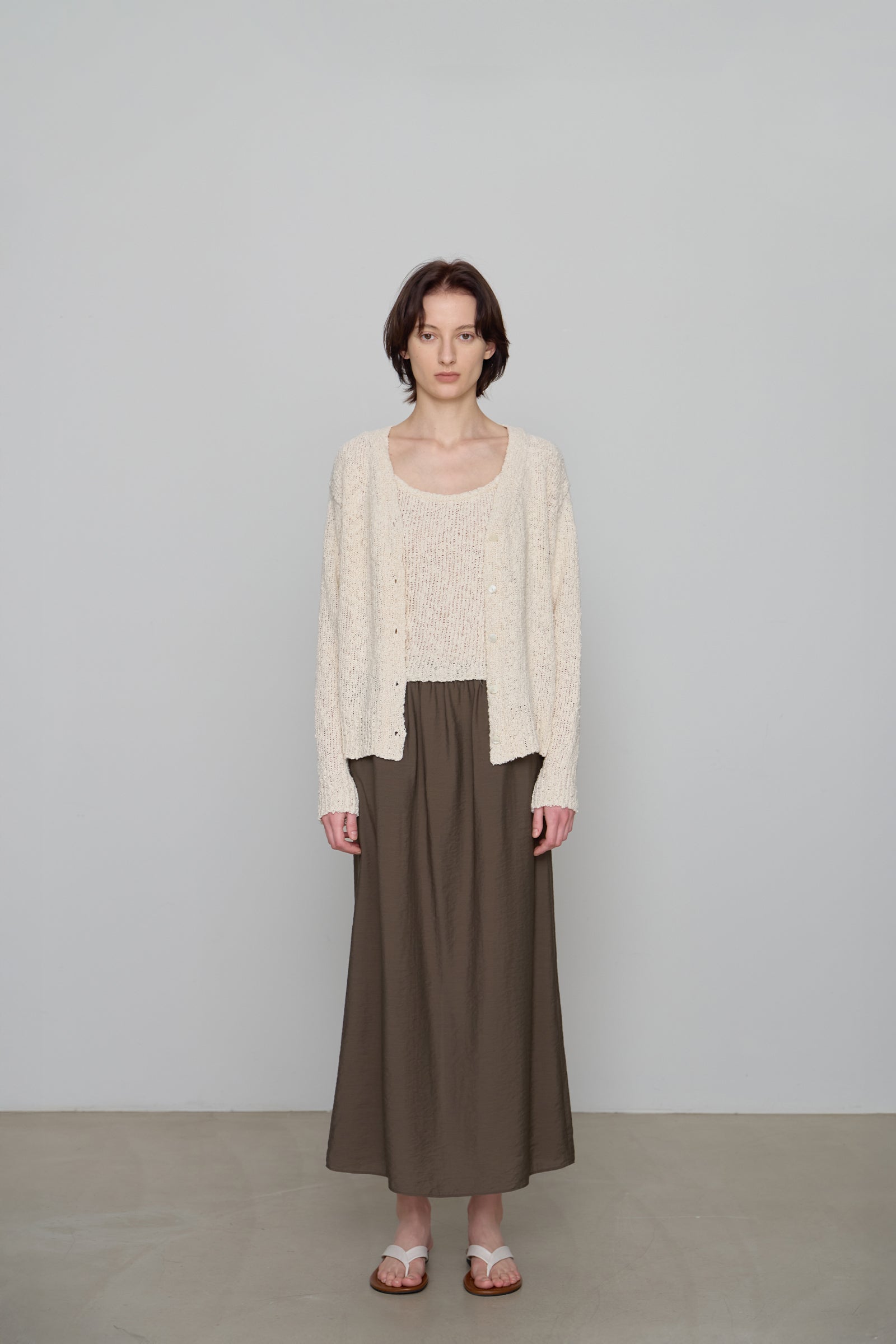 GILET EN MAILLE TEXTURÉE_CRÈME