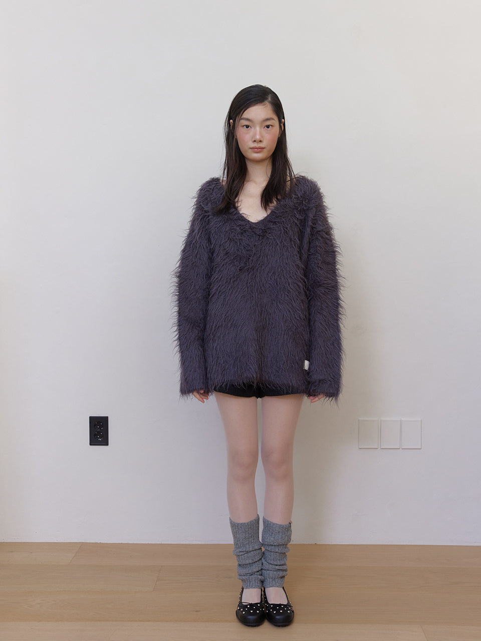 WOOL HAIRY BRUSH V SWEATER_CHARCOAL