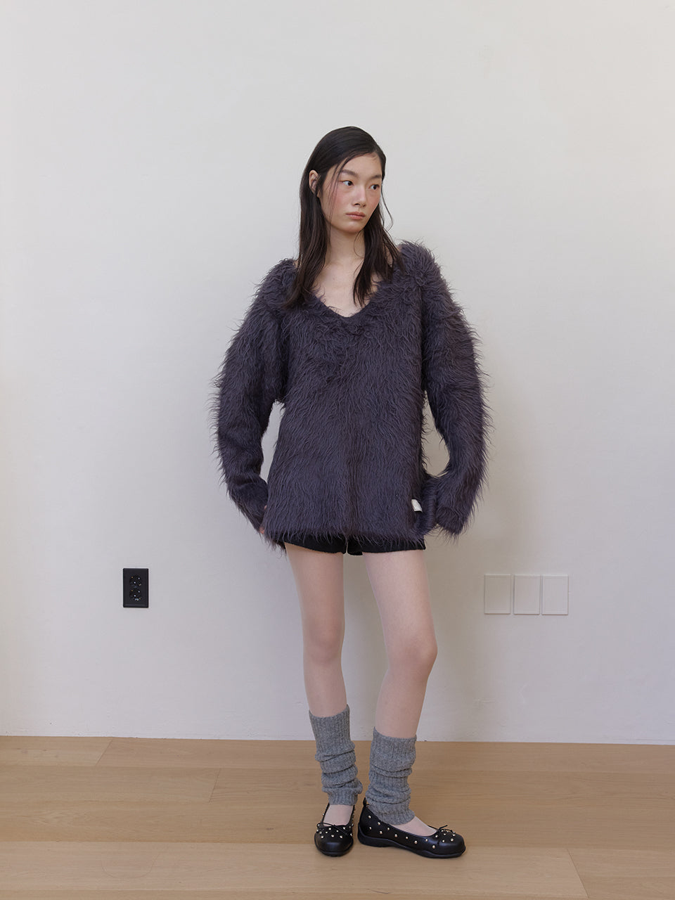 WOOL HAIRY BRUSH V SWEATER_CHARBON