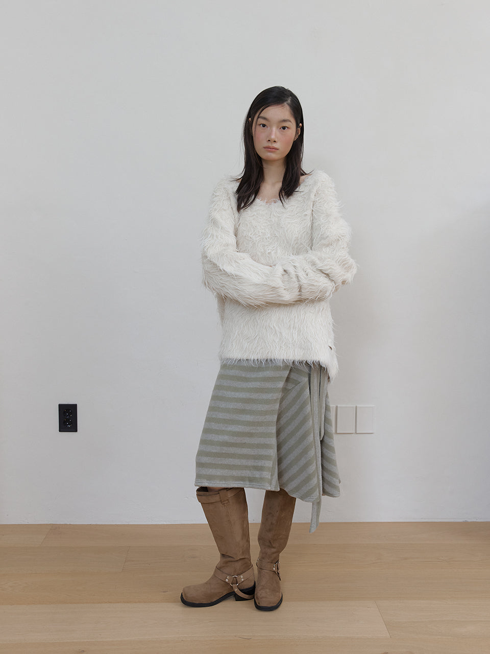 WOOL HAIRY BRUSH V SWEATER_IVORY