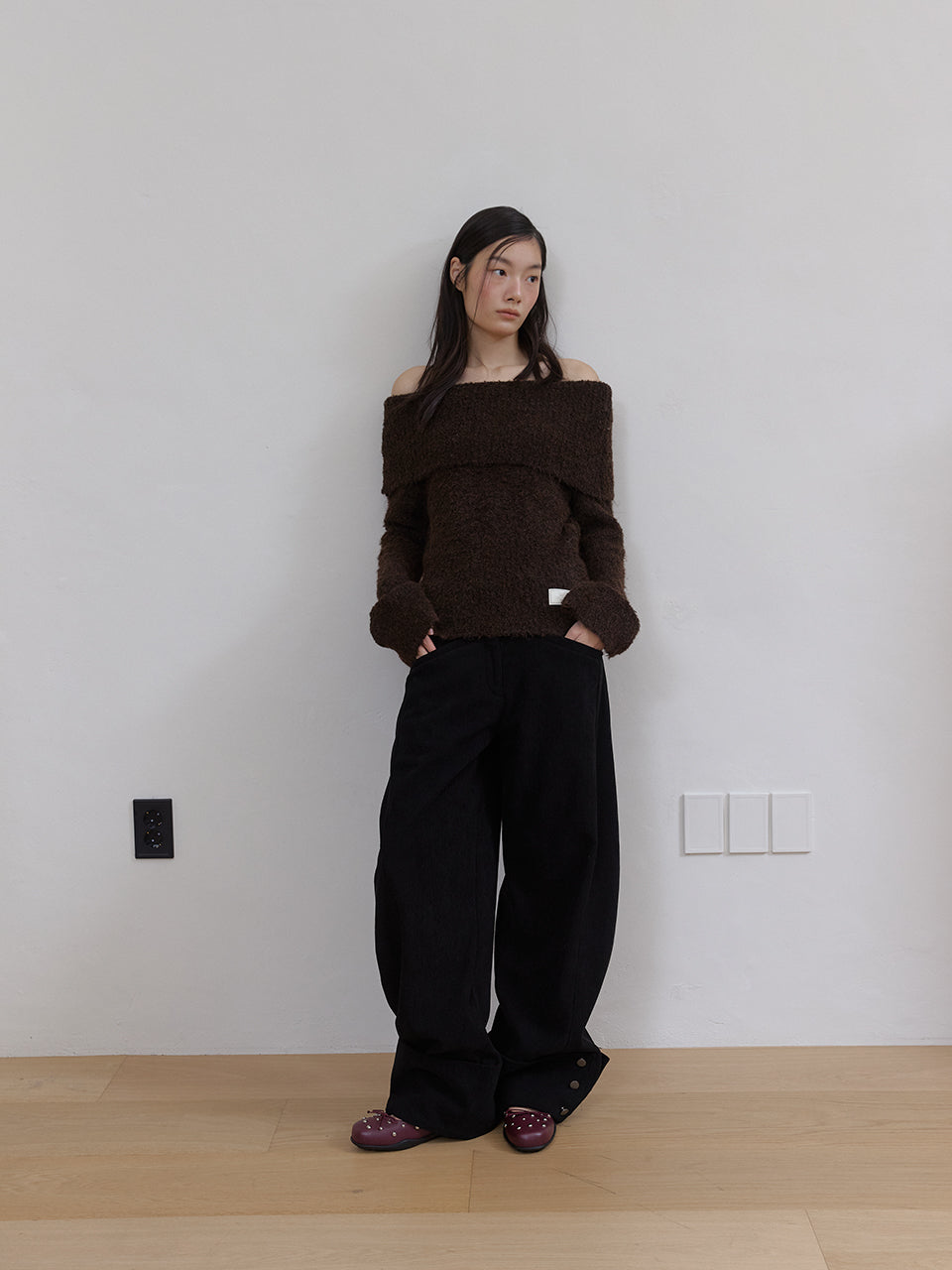 COZY WOOL OFF SHOULDER KNIT_BROWN