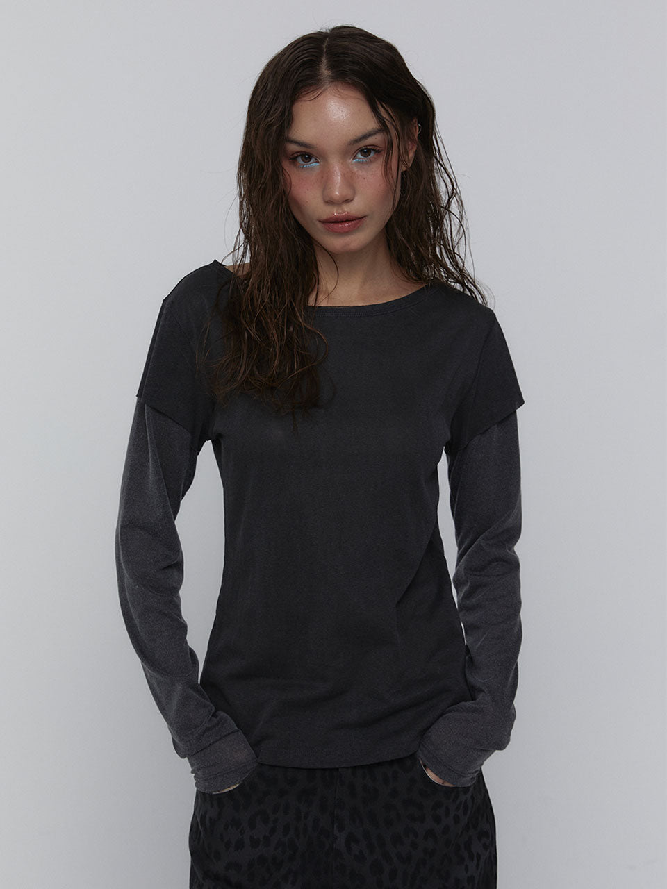 LAYERED LONG SLEEVE TOP_CHARCOAL