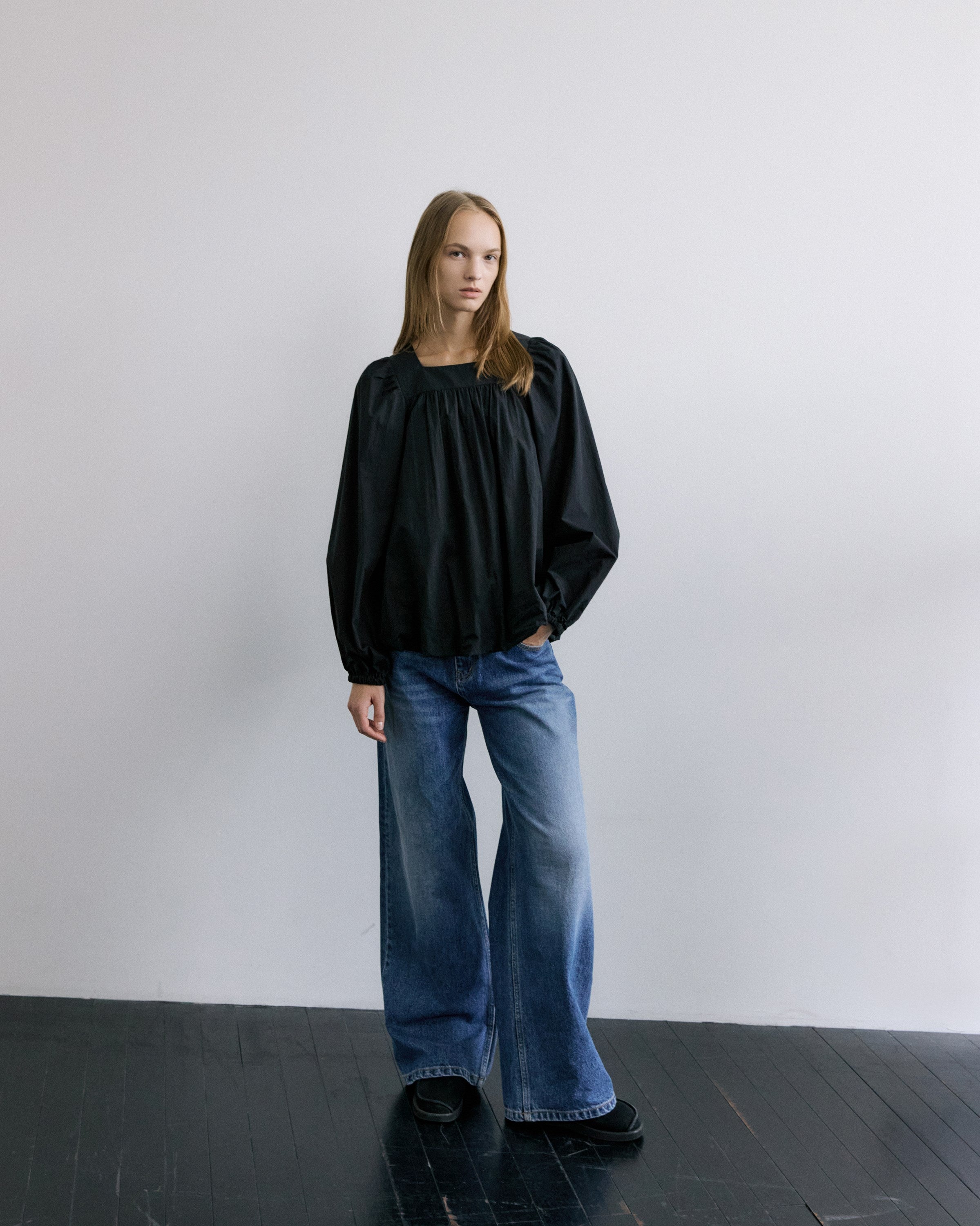 SQUARE NECK BALLOON BLOUSE_BLACK
