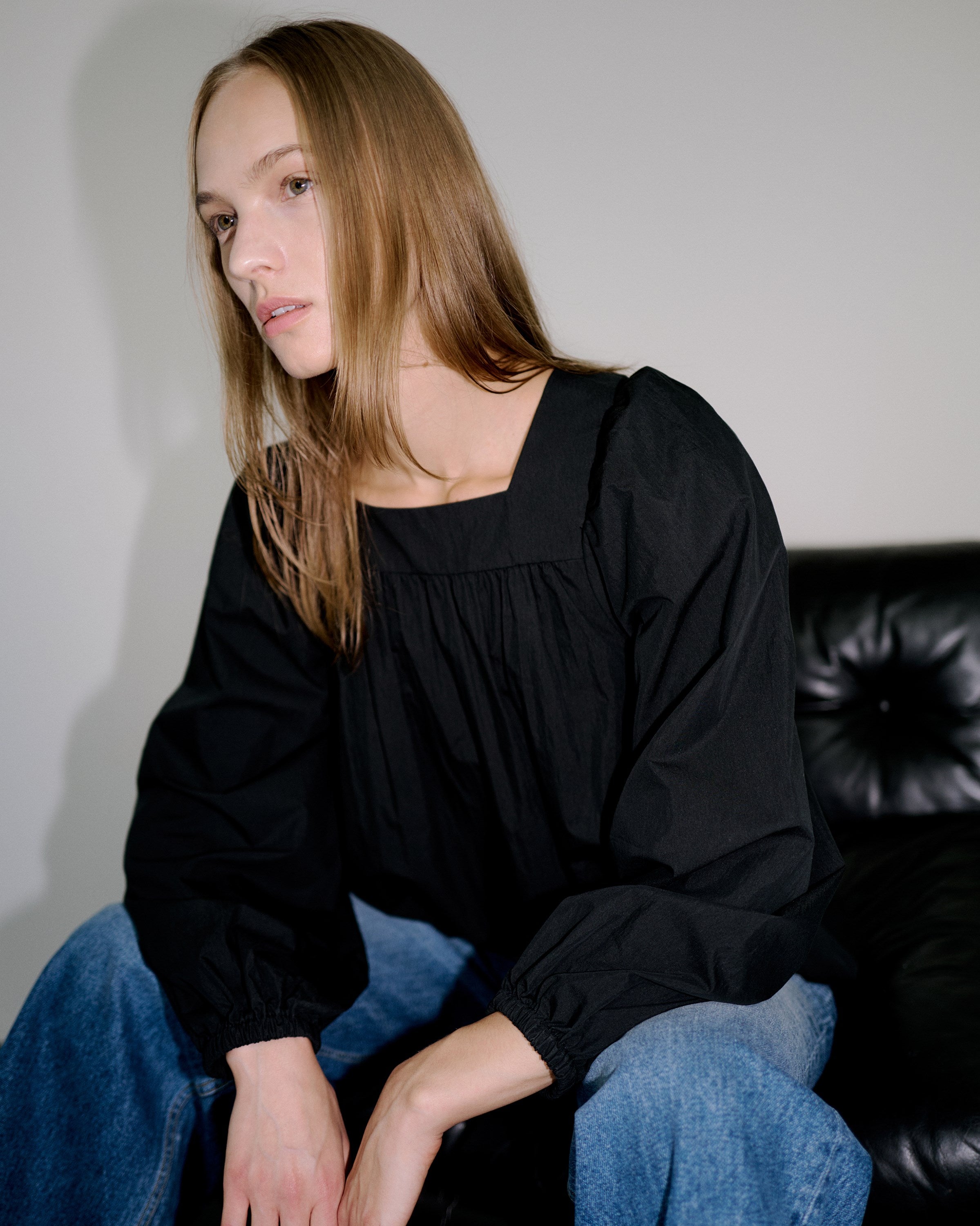 SQUARE NECK BALLOON BLOUSE_BLACK