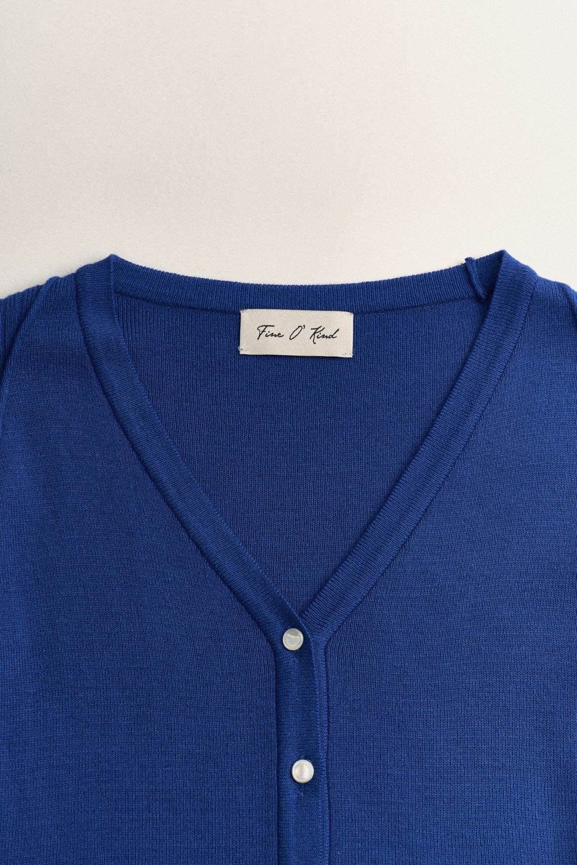 CARDIGAN À COUTURES BRUTES_BLEU