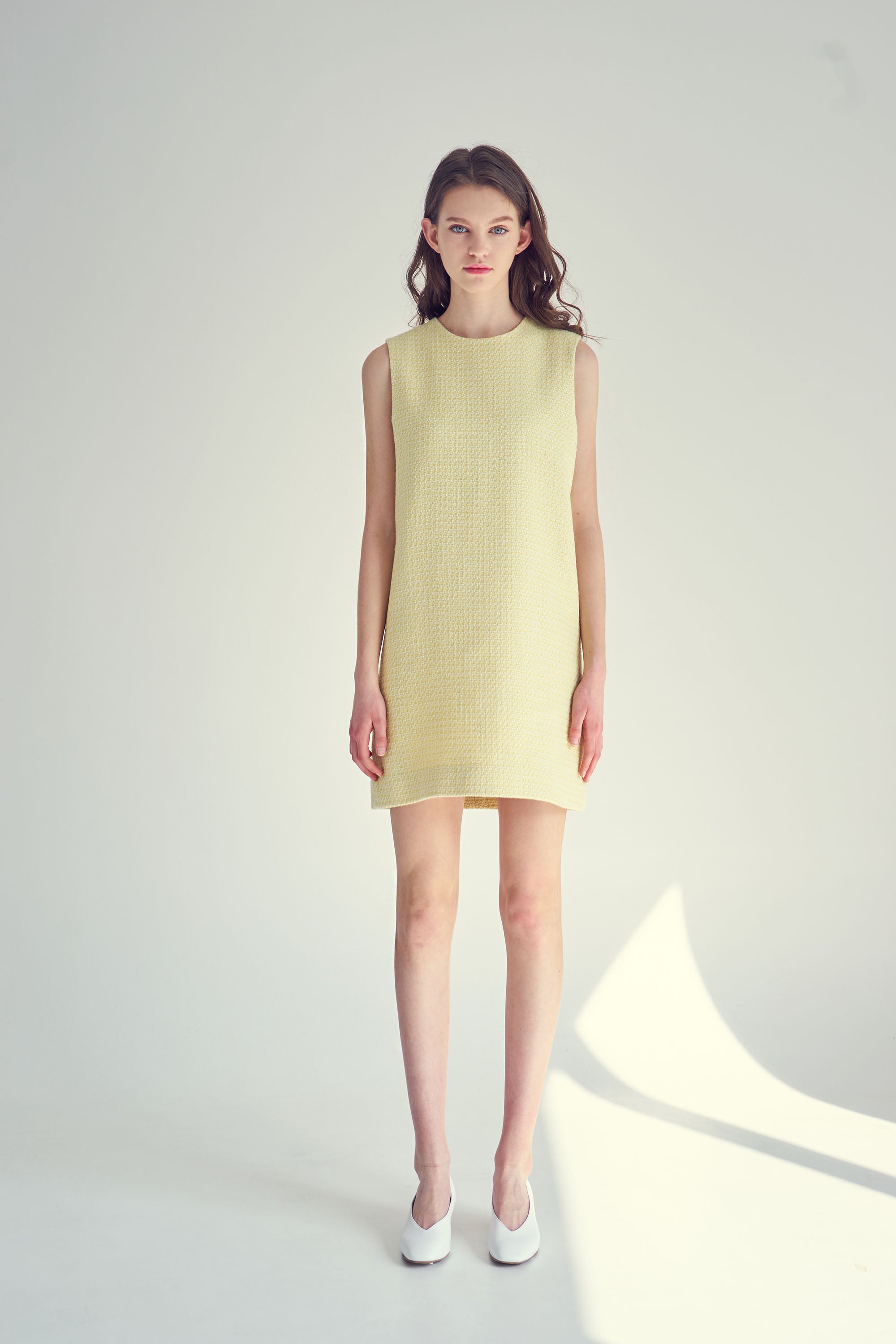 ROBE COURTE EN TWEED_JAUNE