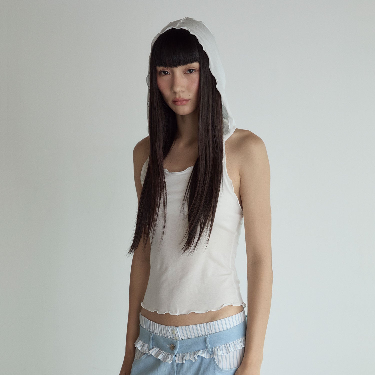 HOOD SLEEVELESS TOP_BLANC