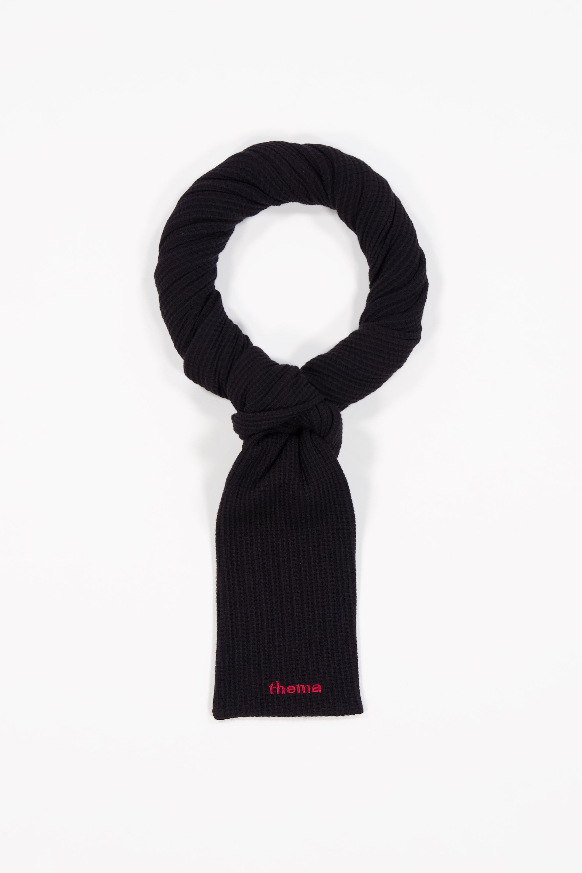LONGUE ÉCHARPE DOUCE AU TISSU GAUFRÉ_NOIR