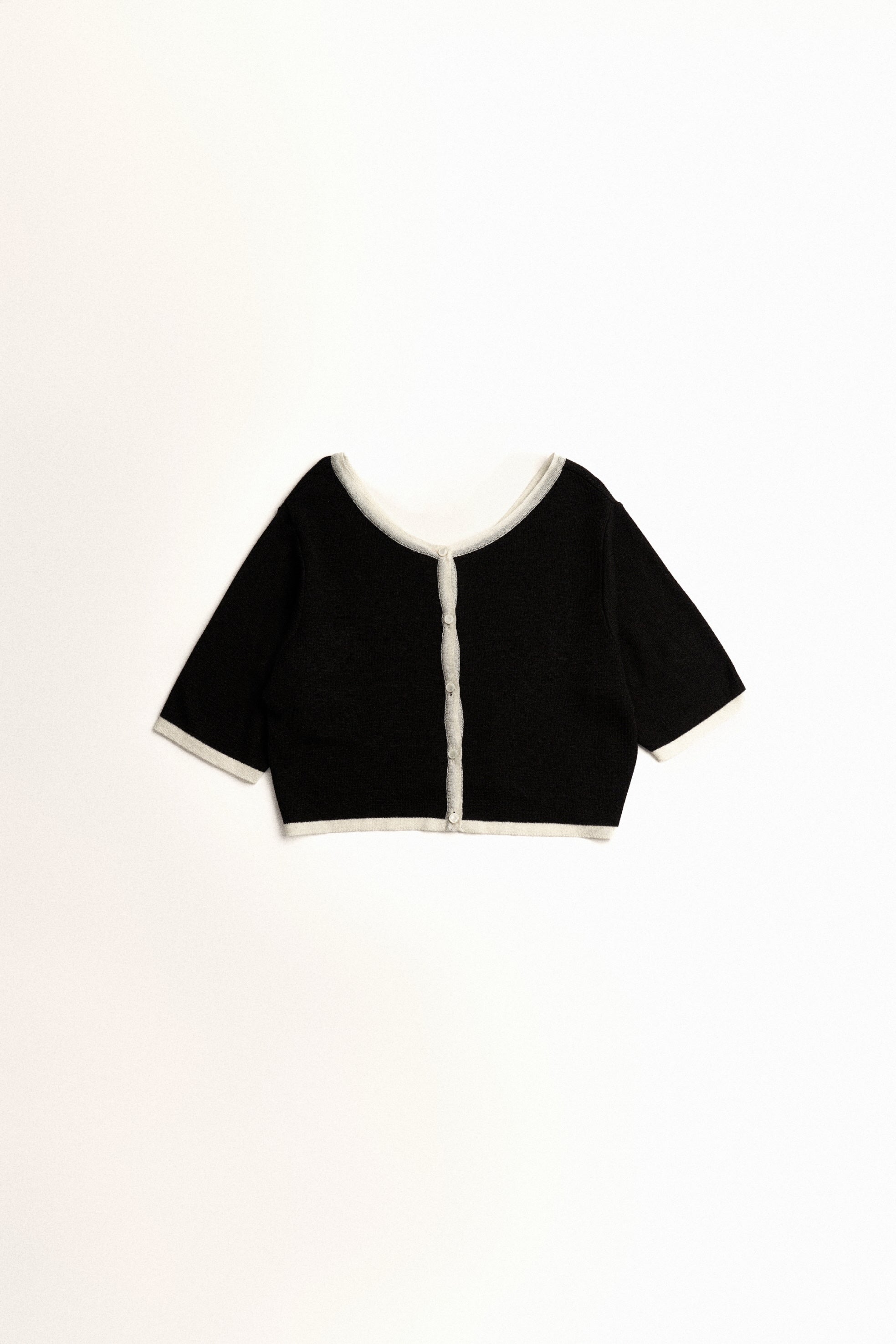 PULL EN MAILLE CONTRASTÉE_NOIR