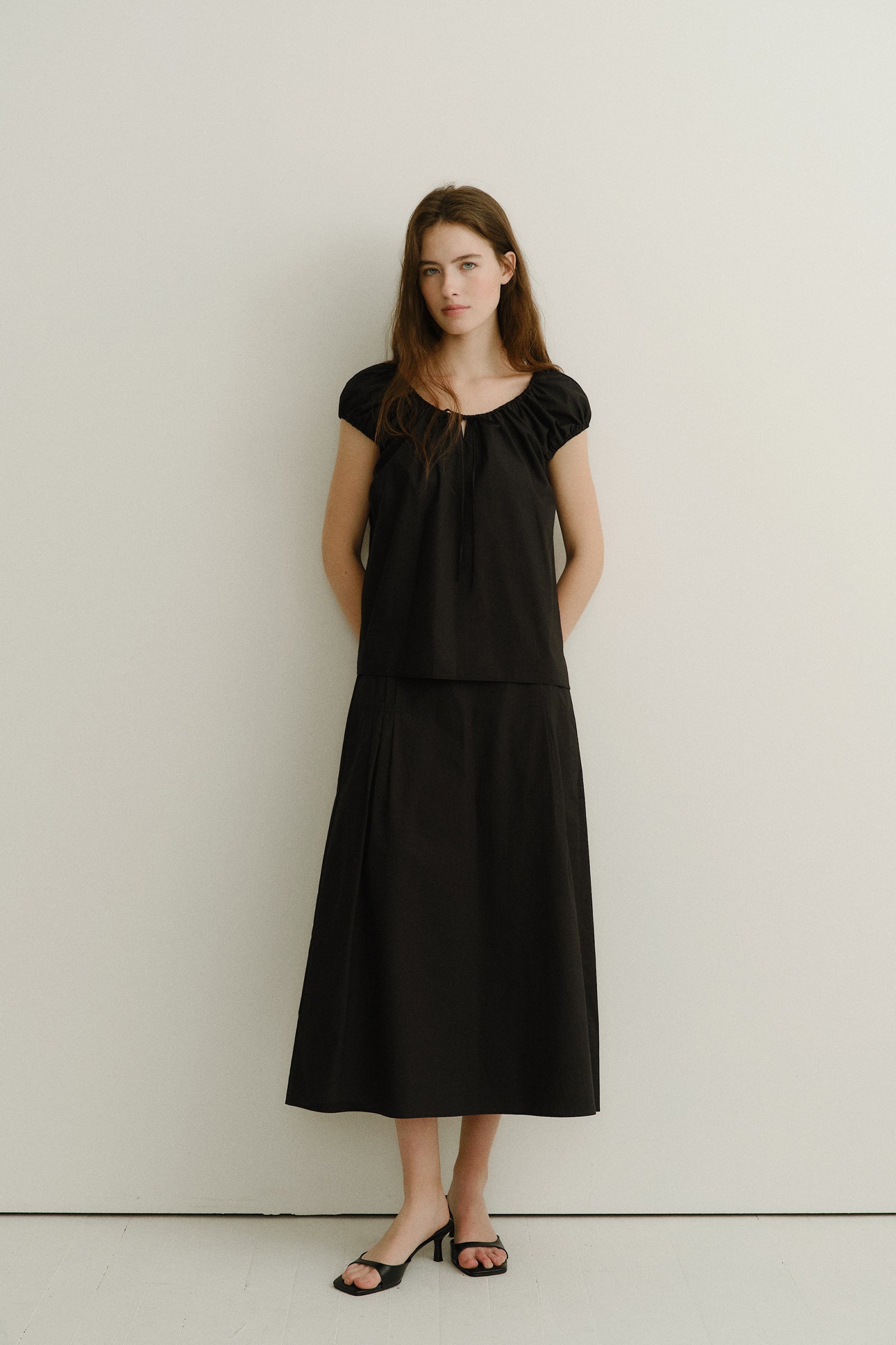 ANNET PINTUCK SKIRT_BLACK