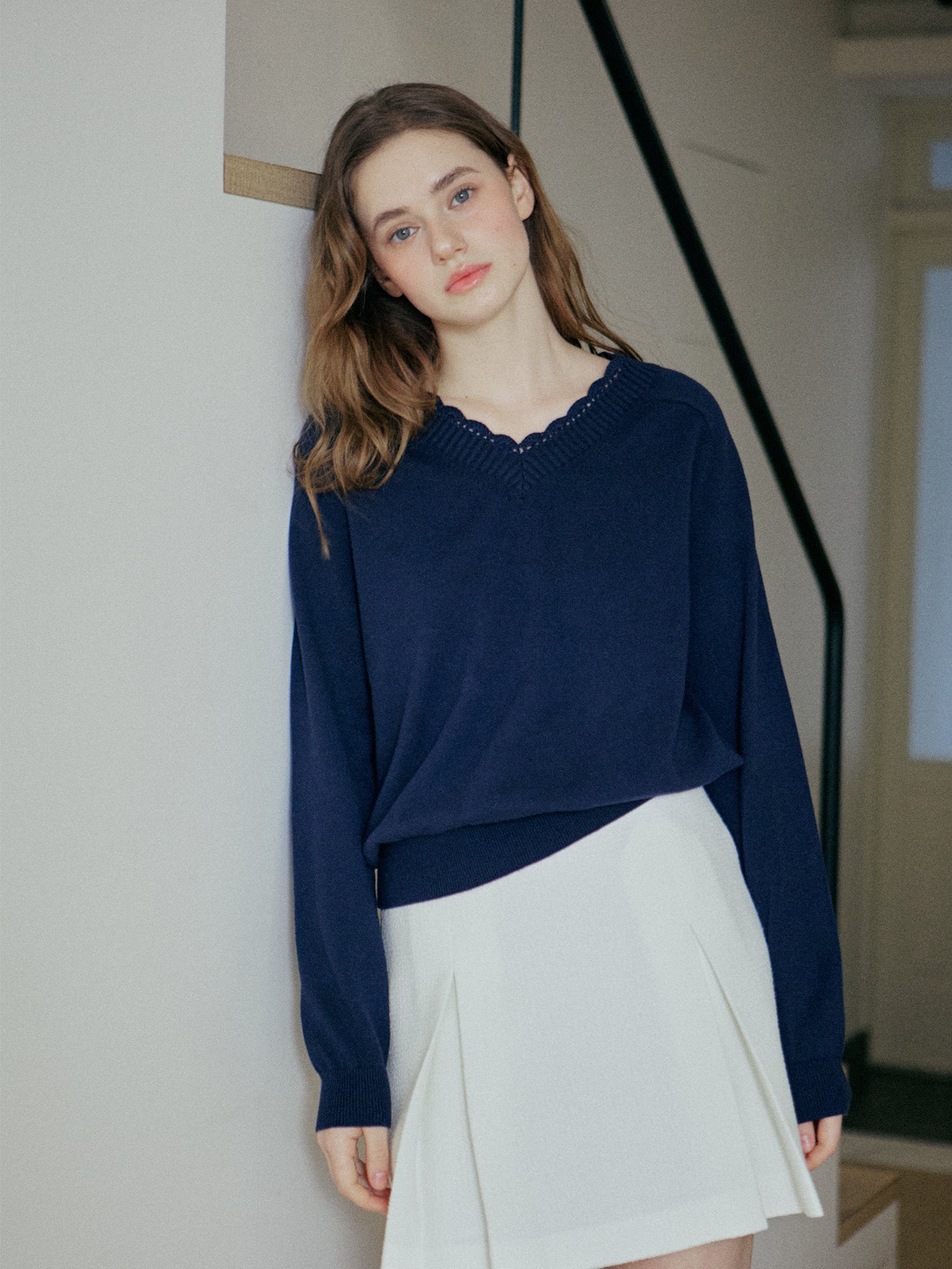 LACE V NECK KNIT_NAVY