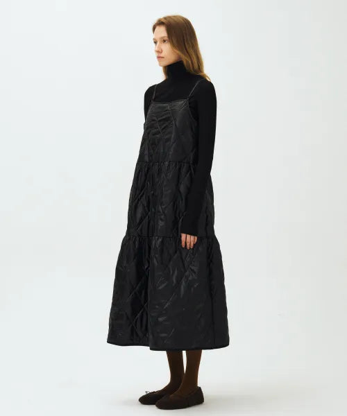 GLOSSY QUILTING BACK OPEN DRESS_BLACK