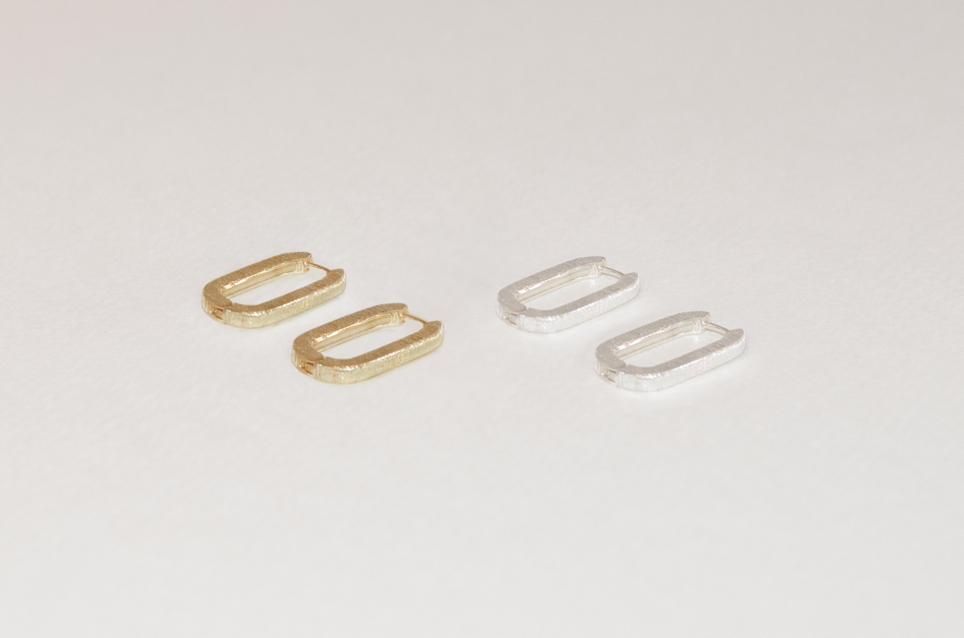 BOUCLES D'OREILLES CLIC