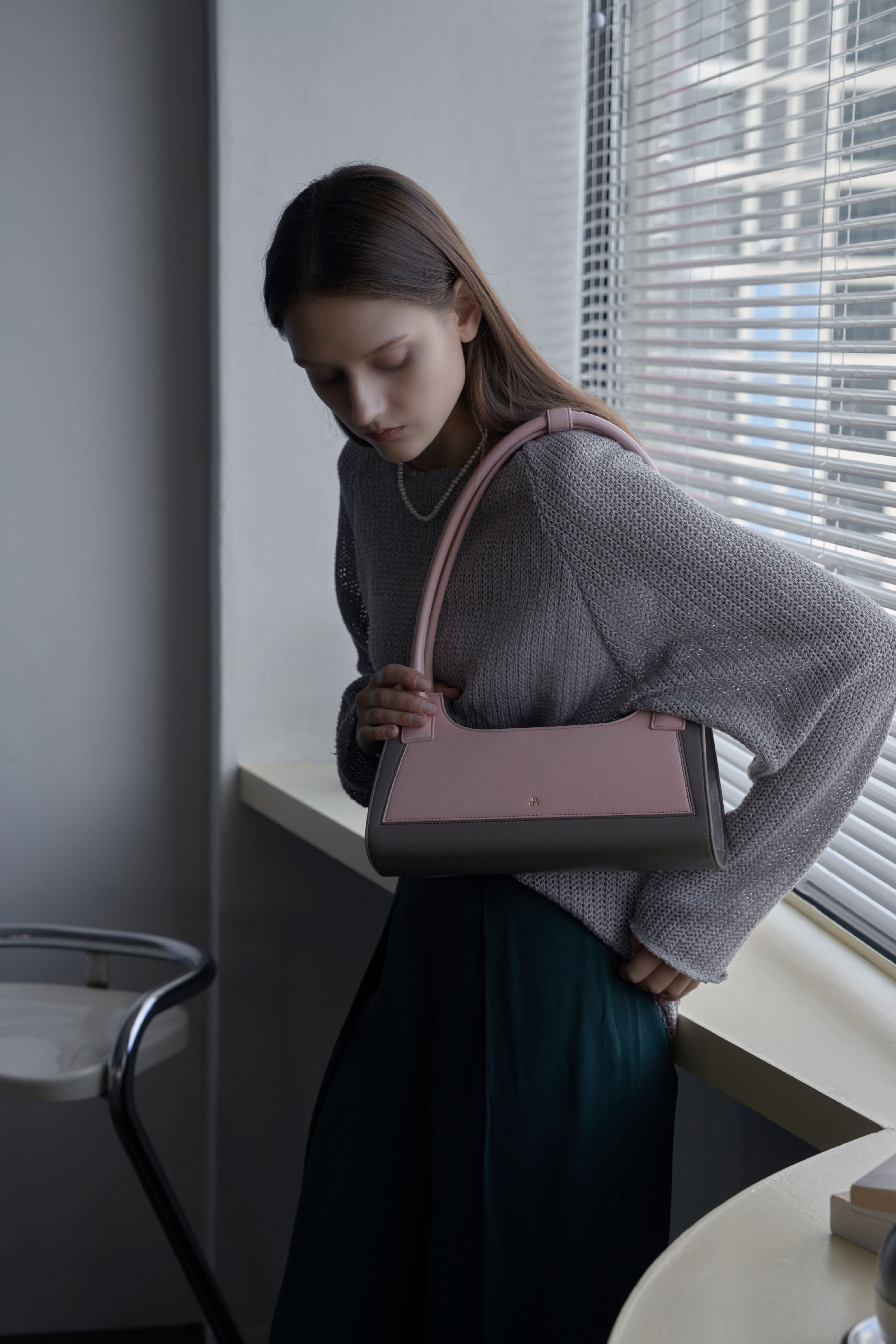 EIN_PINK GREY