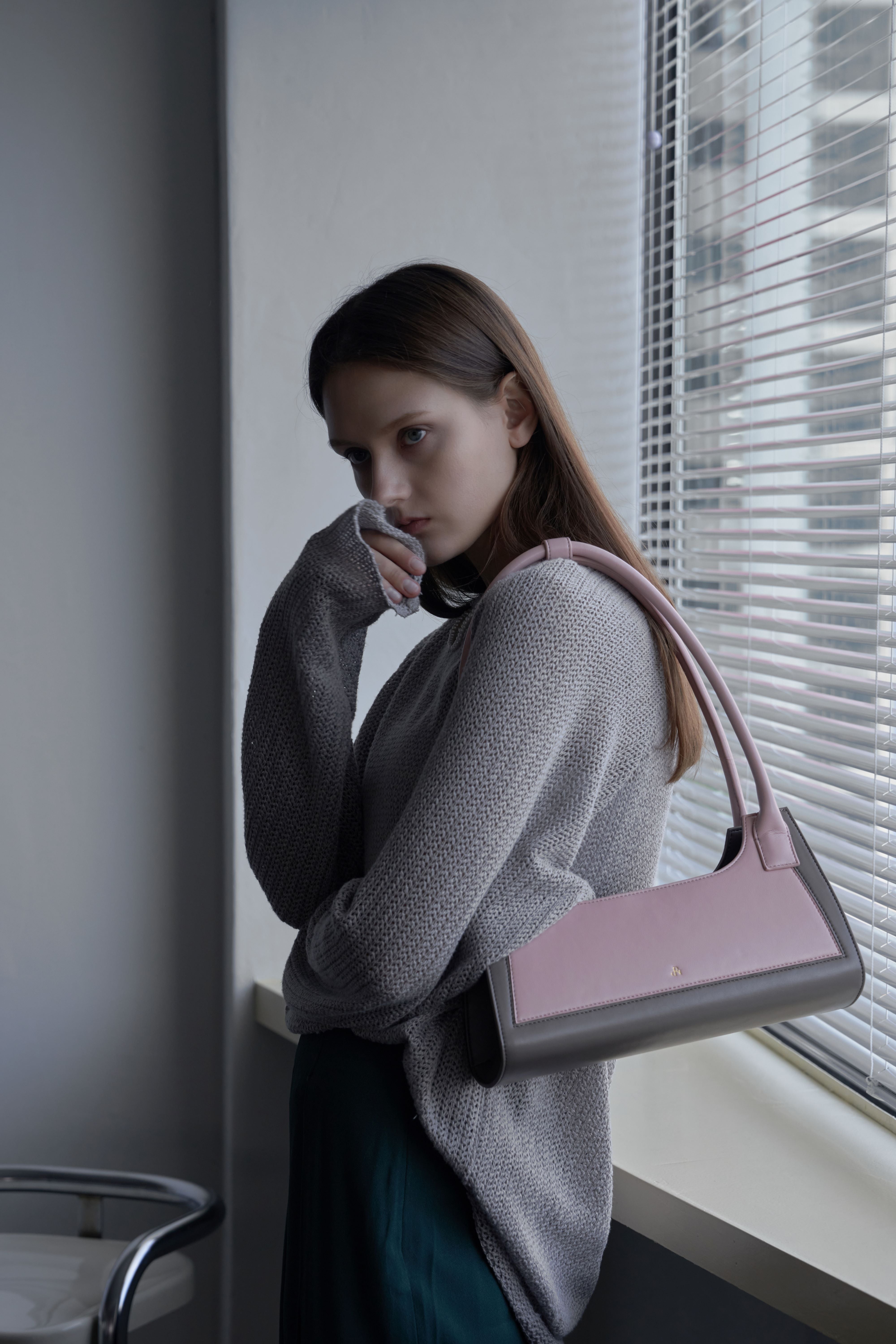 EIN_PINK GREY
