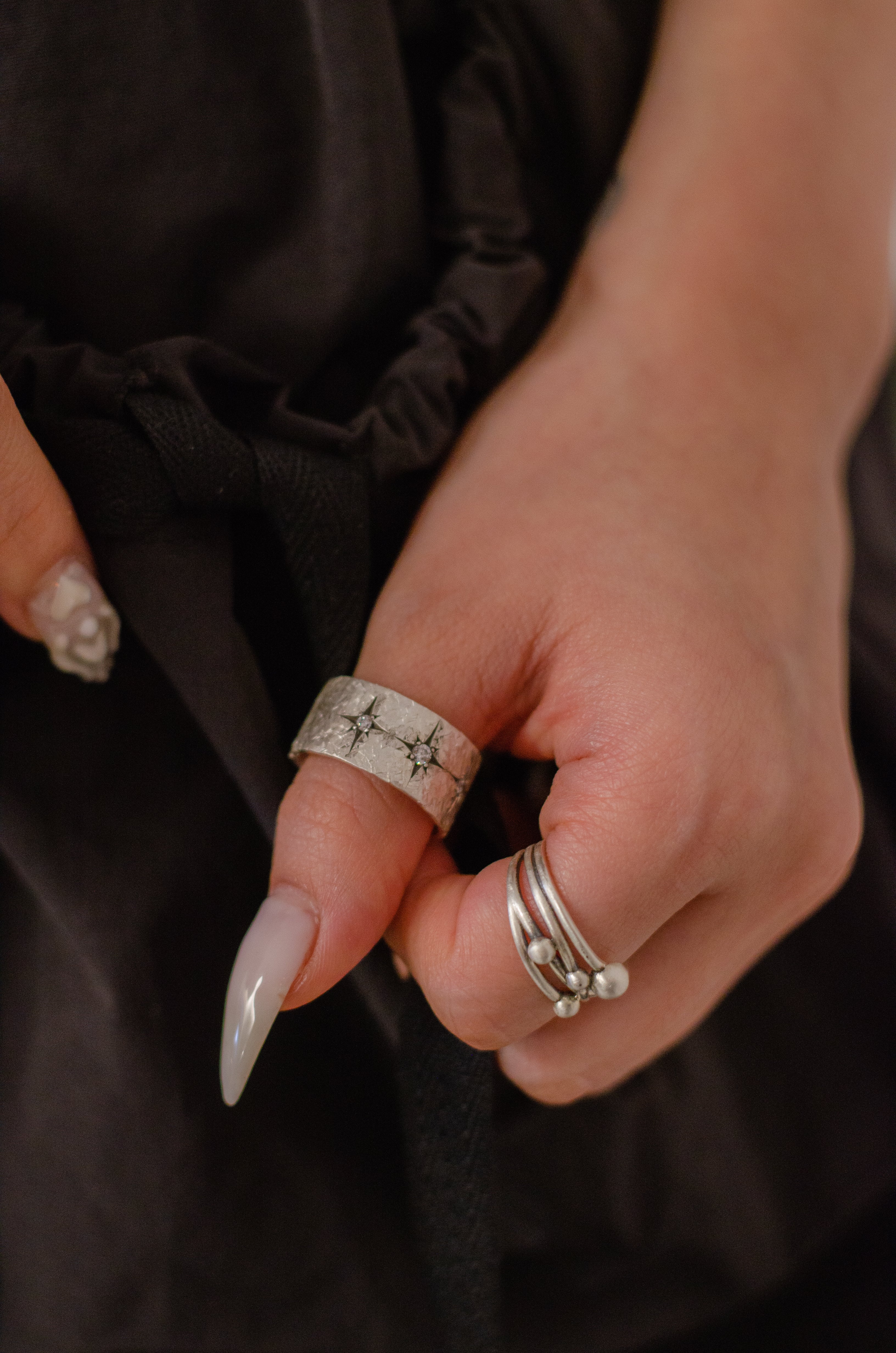 BAGUE LUMIÈRE_BLANC NACRÉ