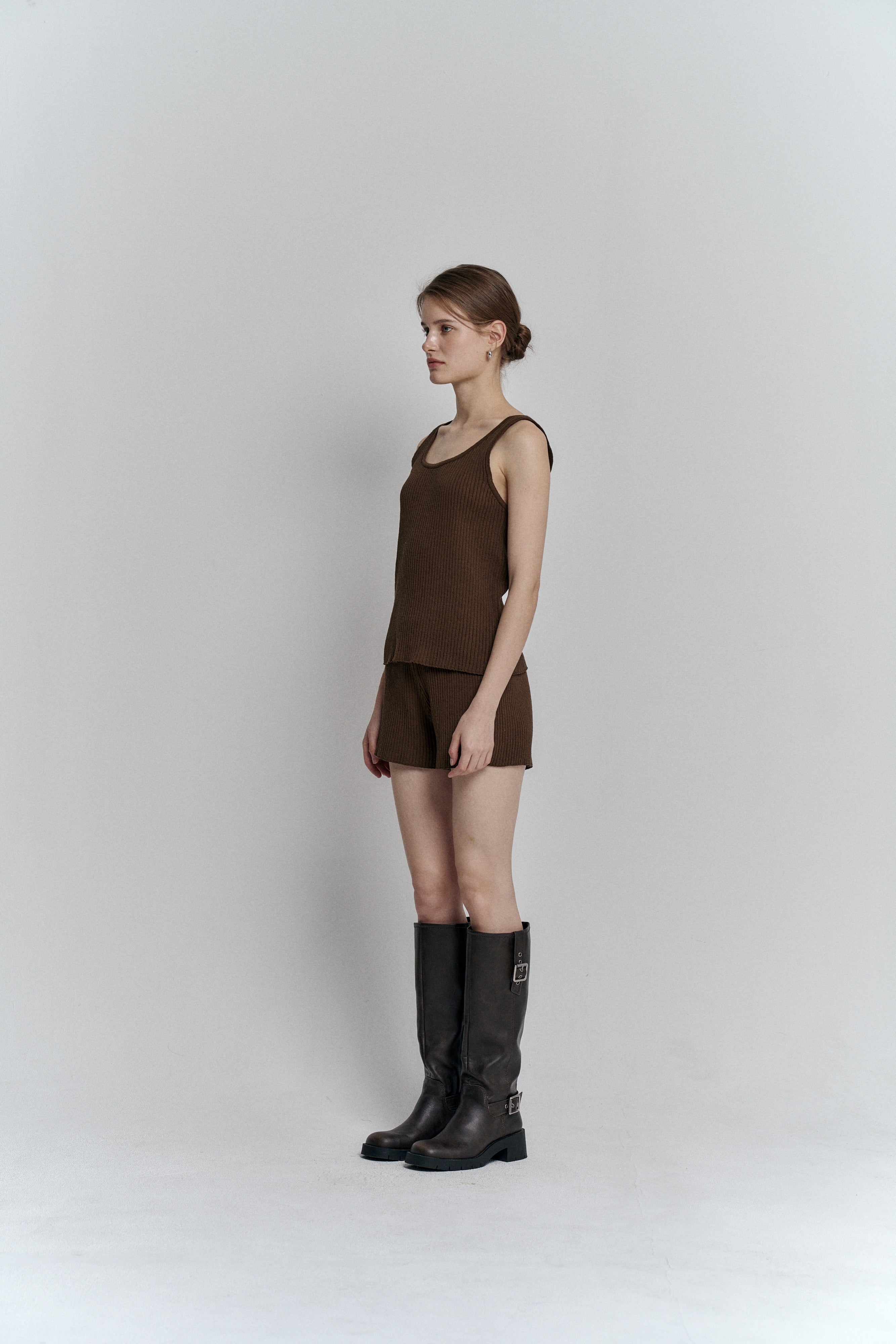 RIBBED KNIT SHORTS_BROWN