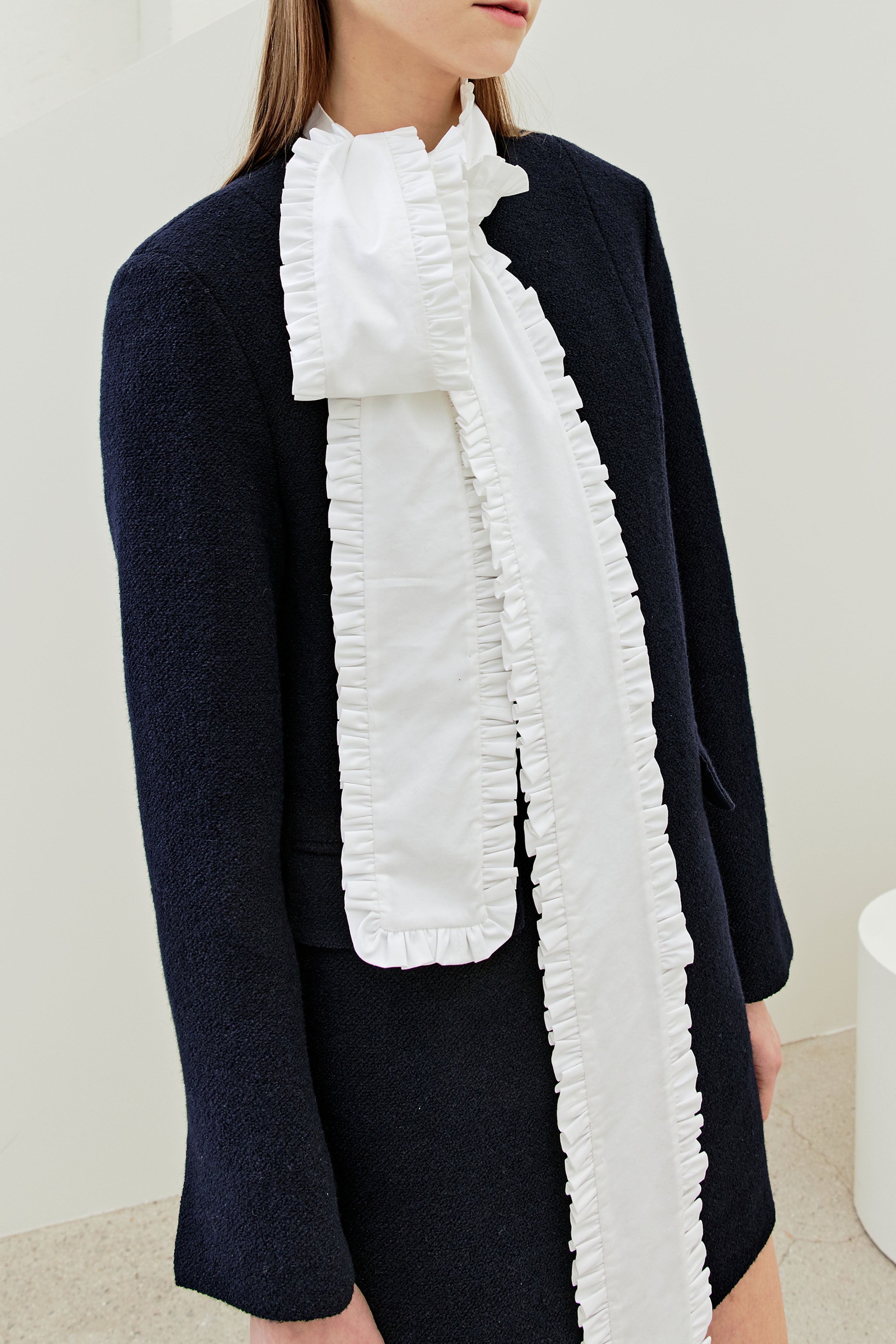 BLOUSE AVEC NŒUD À VOLANTS_BLANC