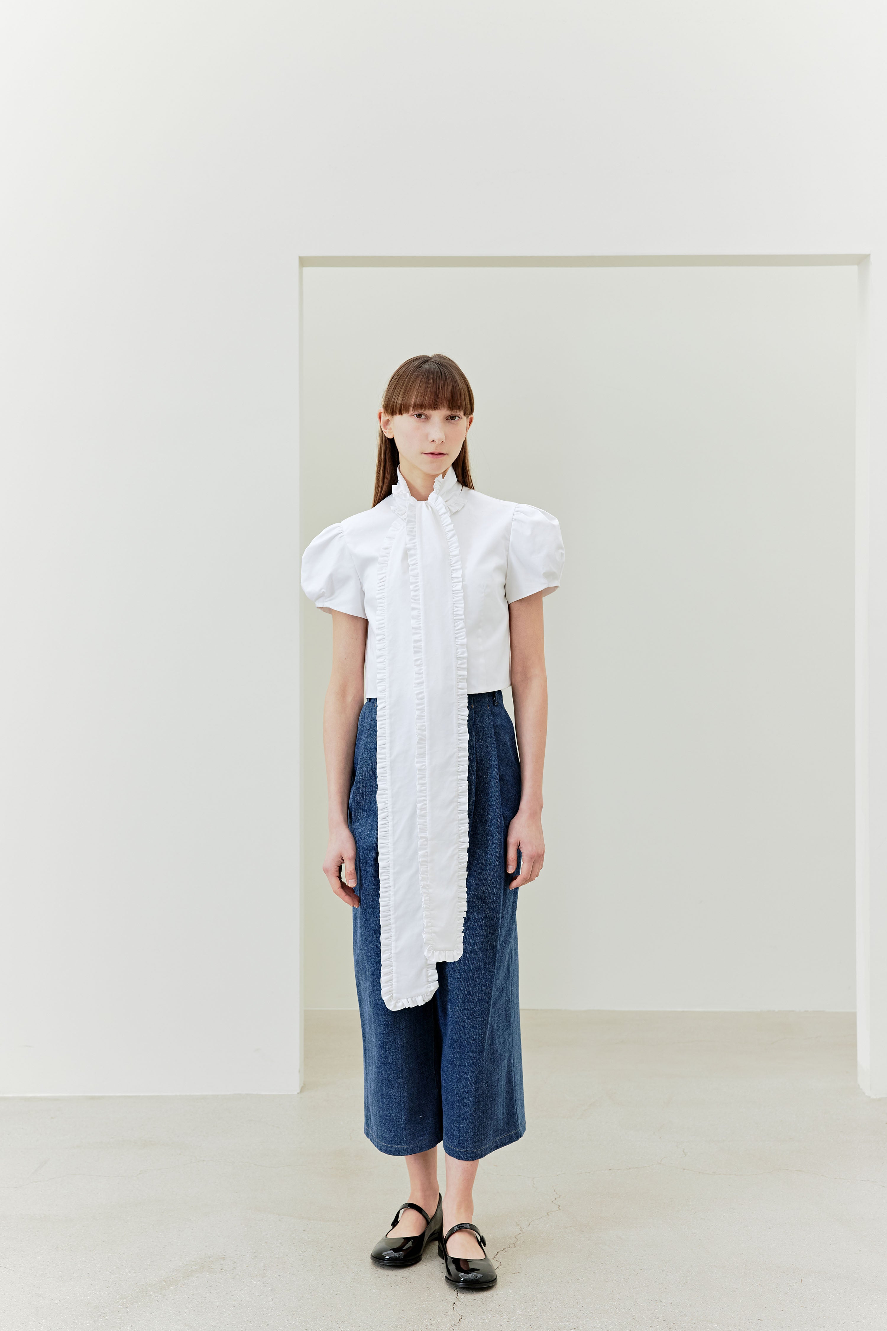 BLOUSE AVEC NŒUD À VOLANTS_BLANC