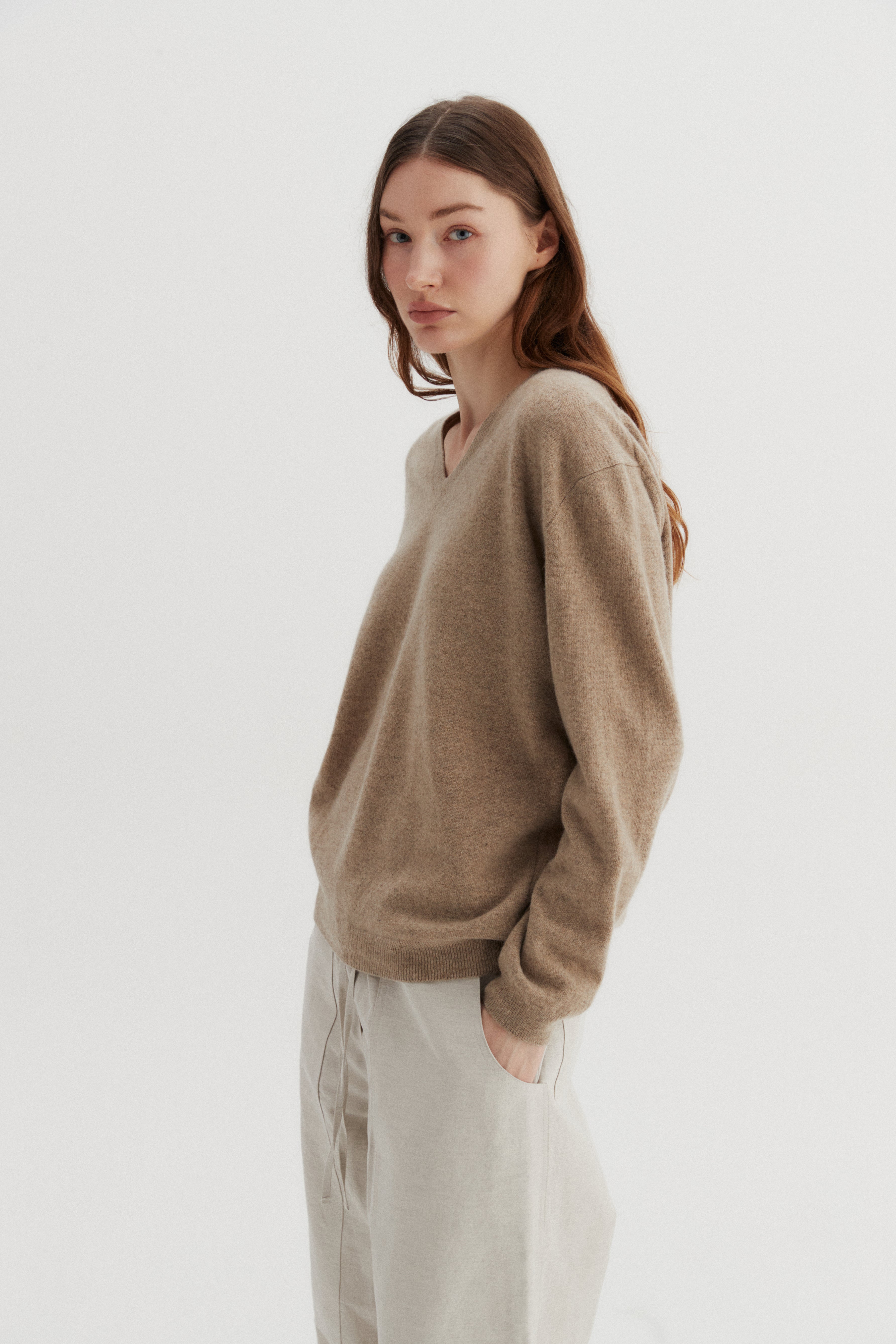 PULL COL V EN LAINE_BEIGE FONCÉ