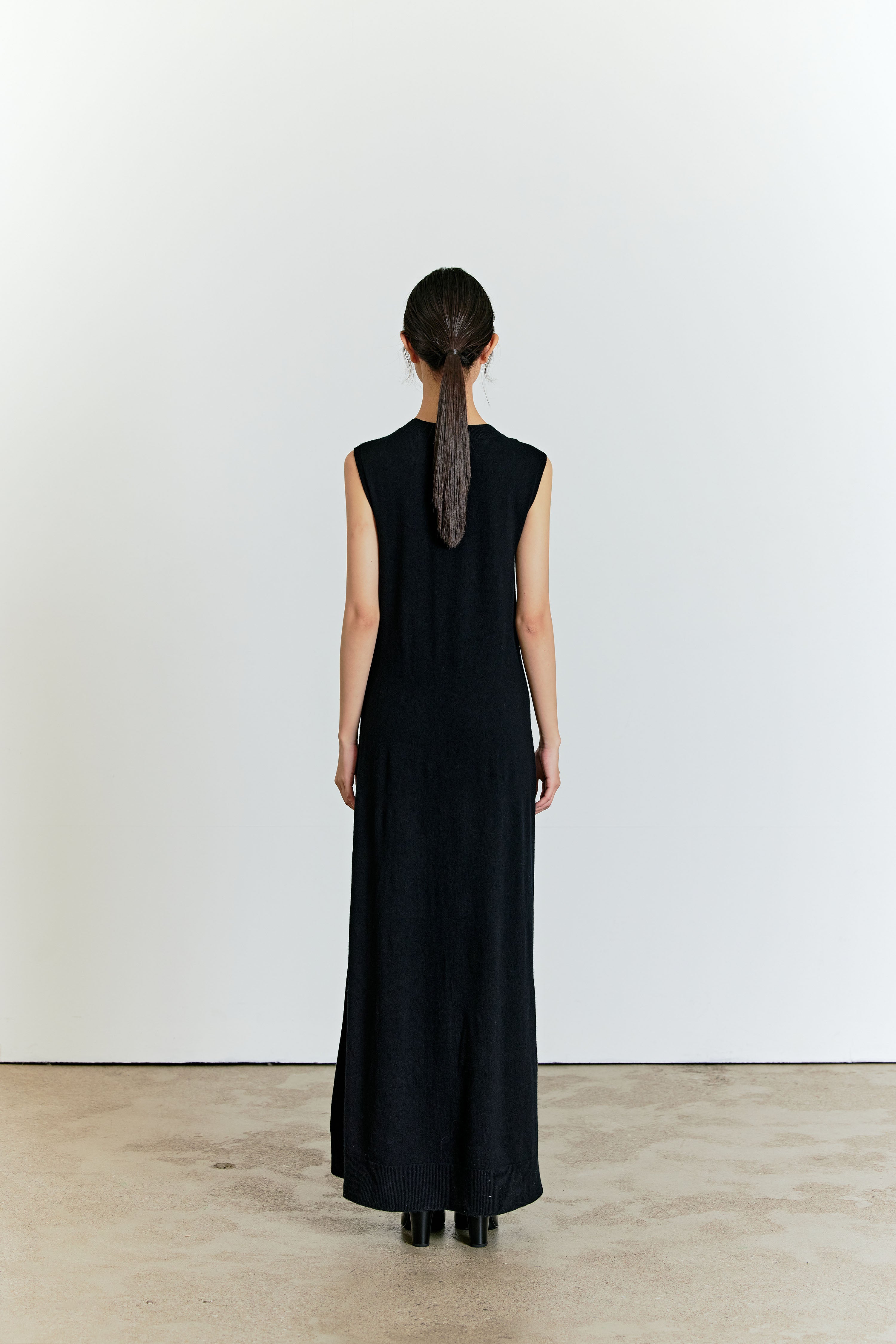 ROBE EN LAINE SANS COUTURES_NOIR