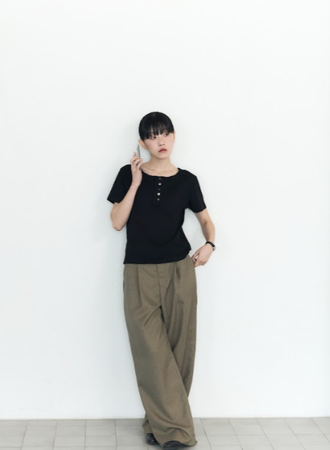 5 BUTTON HENRY NECK_BLACK