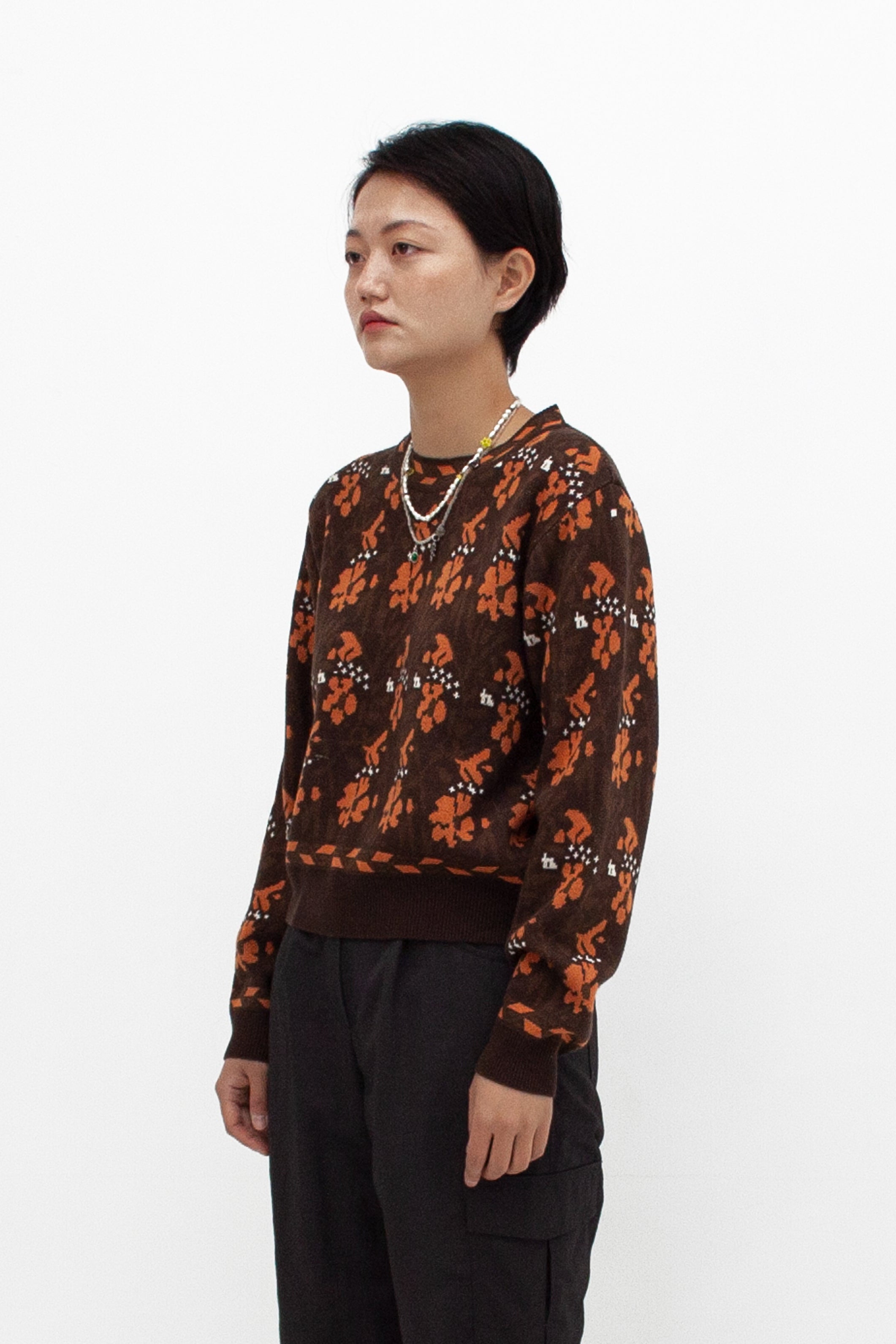 PULL À FLEURS EN JACQUARD_MARRON