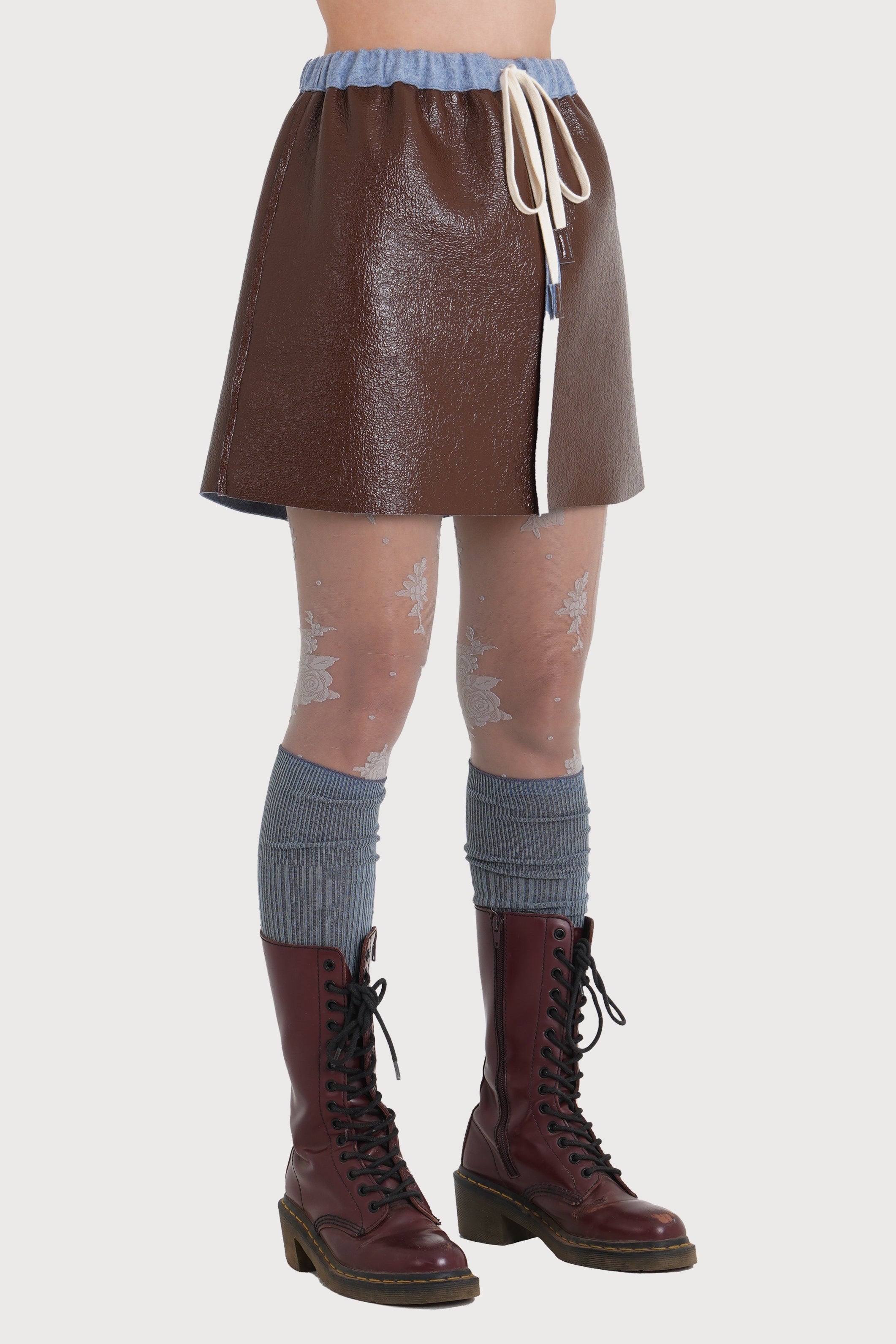 MINI JUPE EN CUIR ET EN LAINE_VIN ROUGE