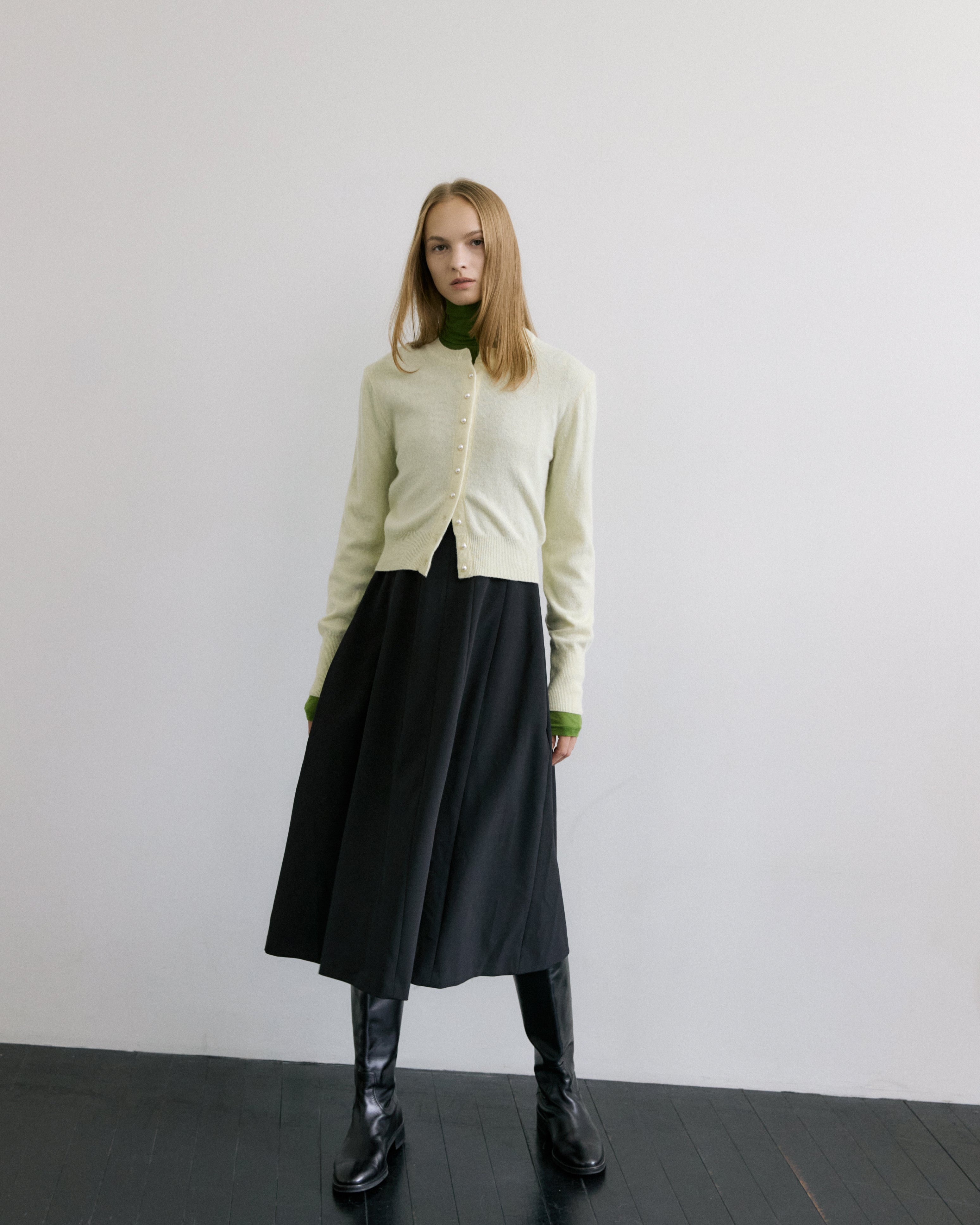 PEARLY BUTTON WOOL CARDIGAN_BEURRE
