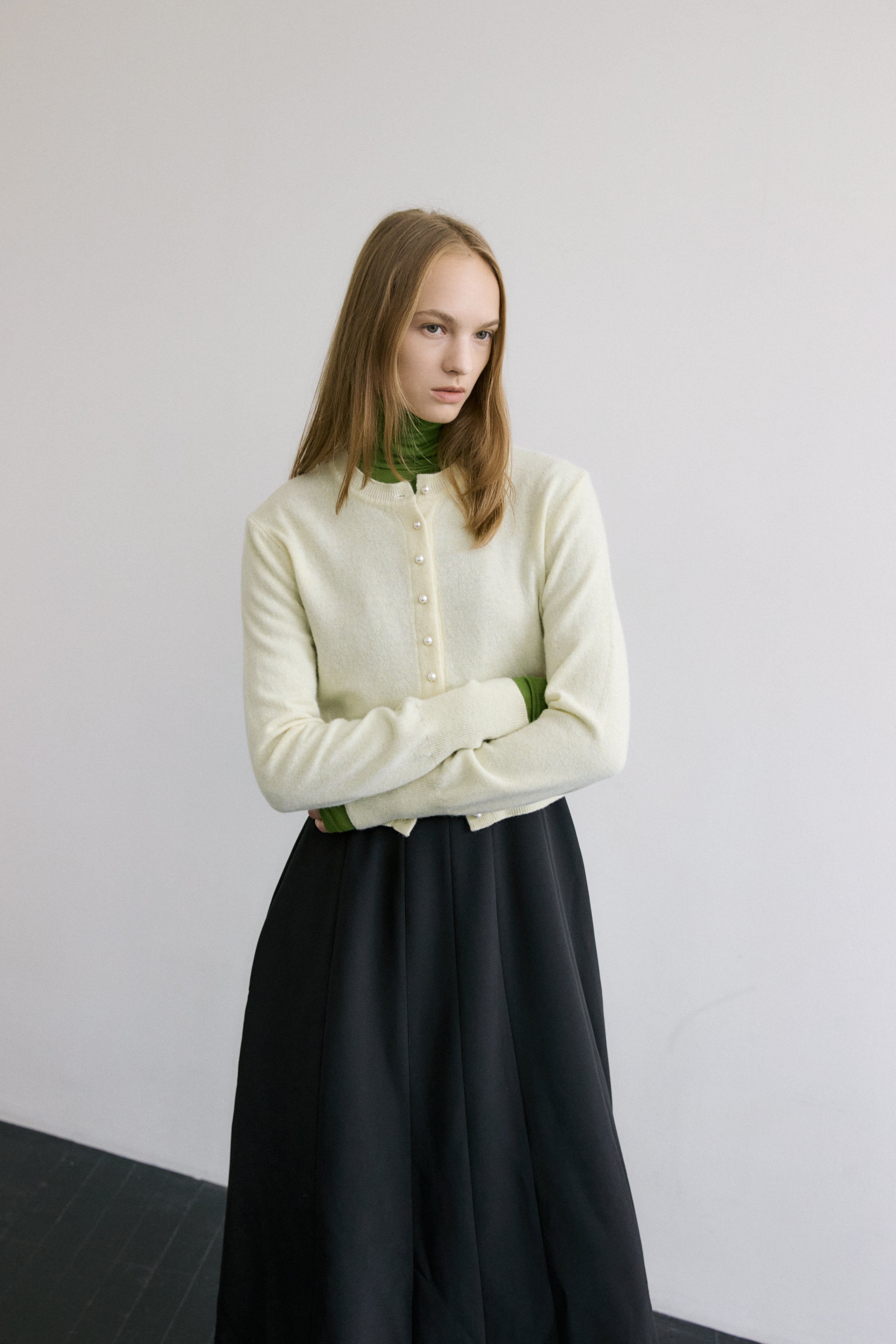 PEARLY BUTTON WOOL CARDIGAN_BEURRE
