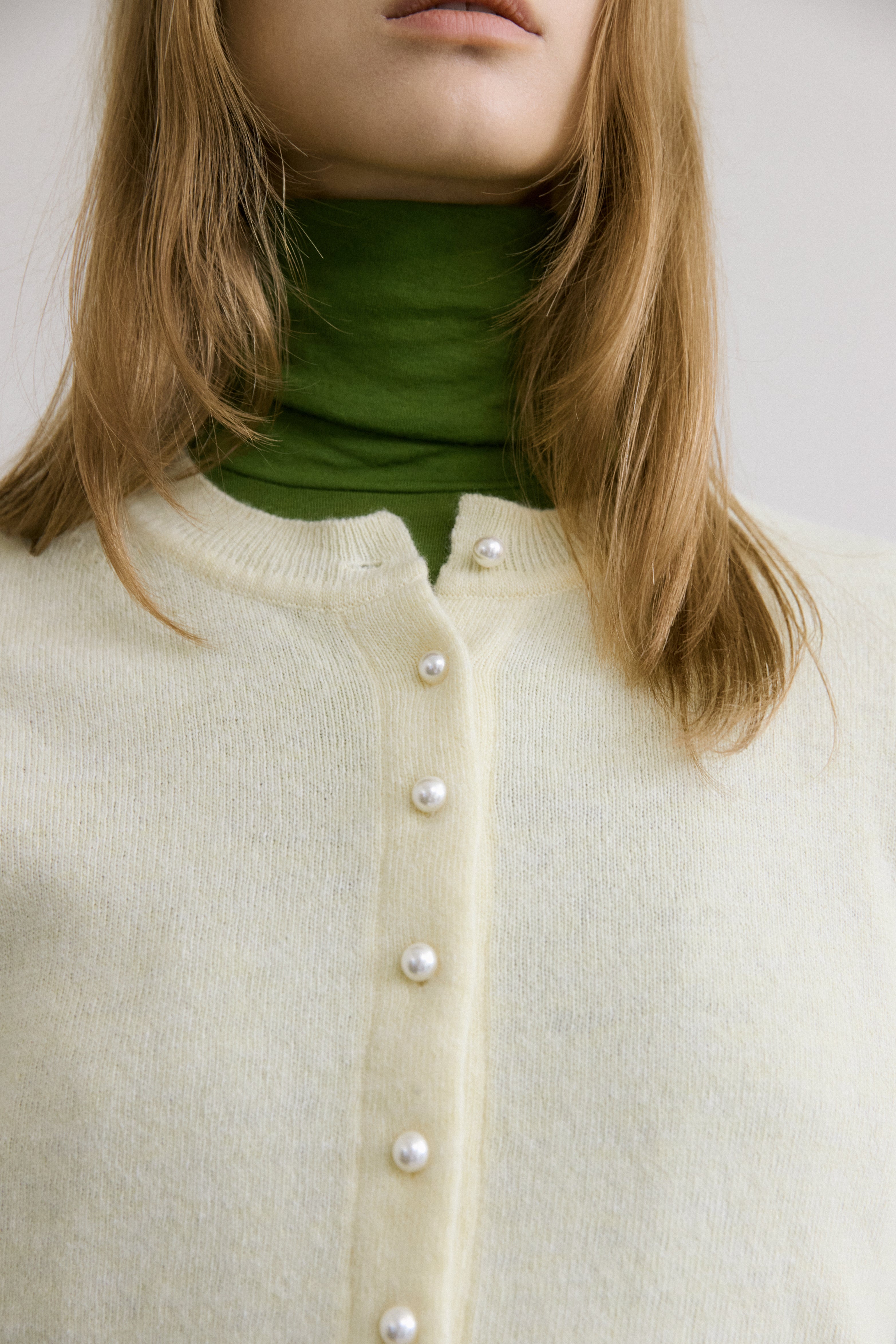 PEARLY BUTTON WOOL CARDIGAN_BEURRE