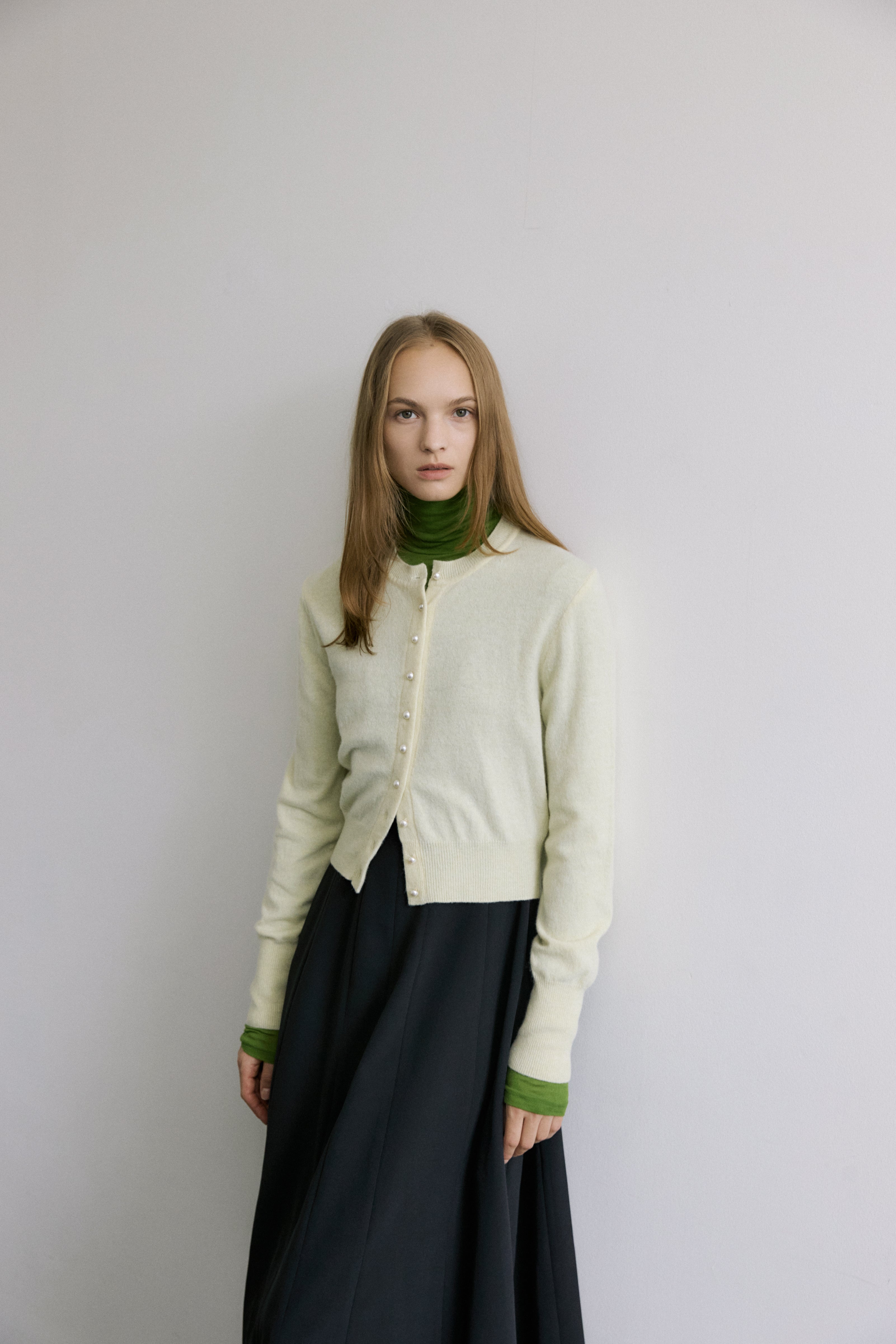 PEARLY BUTTON WOOL CARDIGAN_BEURRE