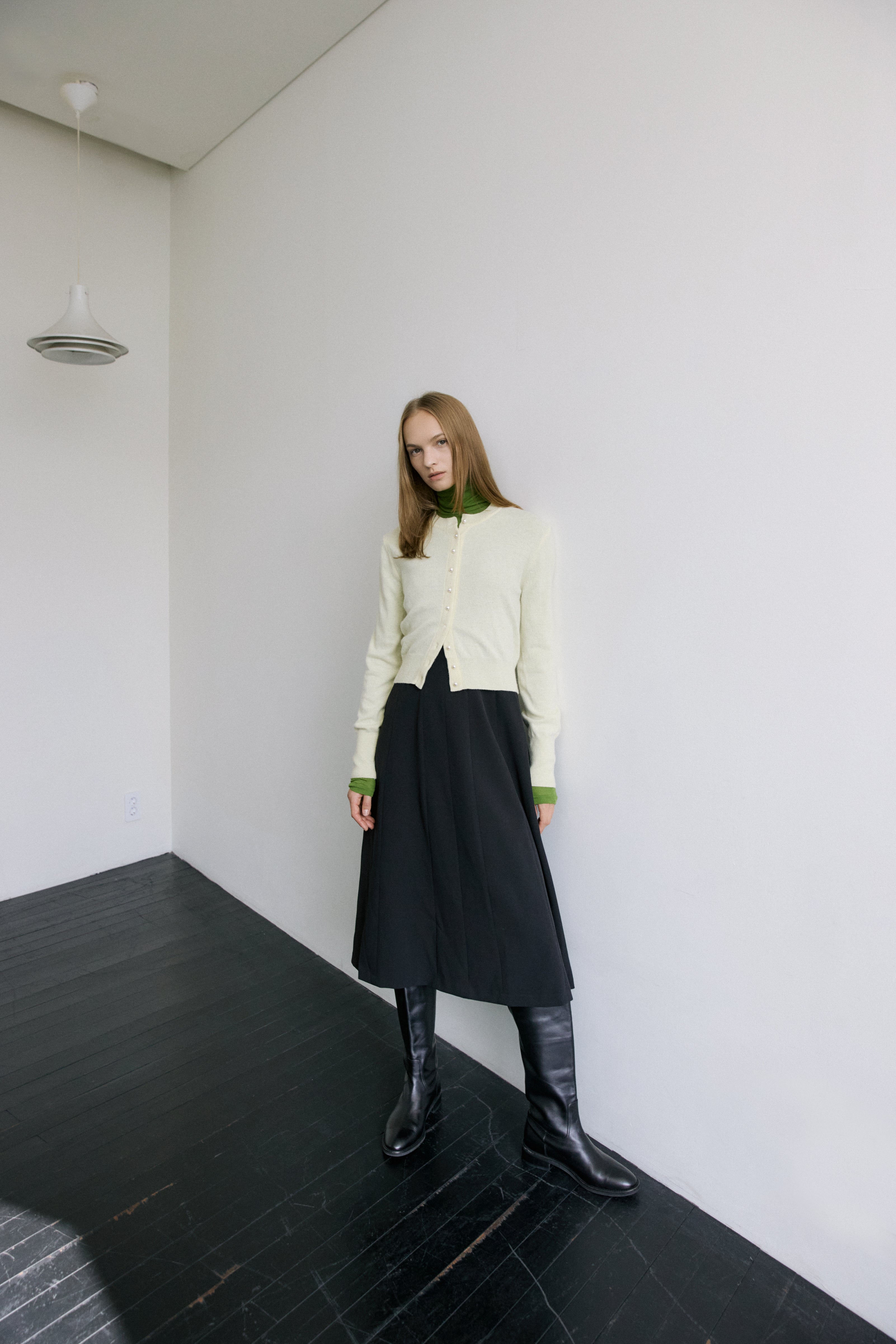 PEARLY BUTTON WOOL CARDIGAN_BEURRE